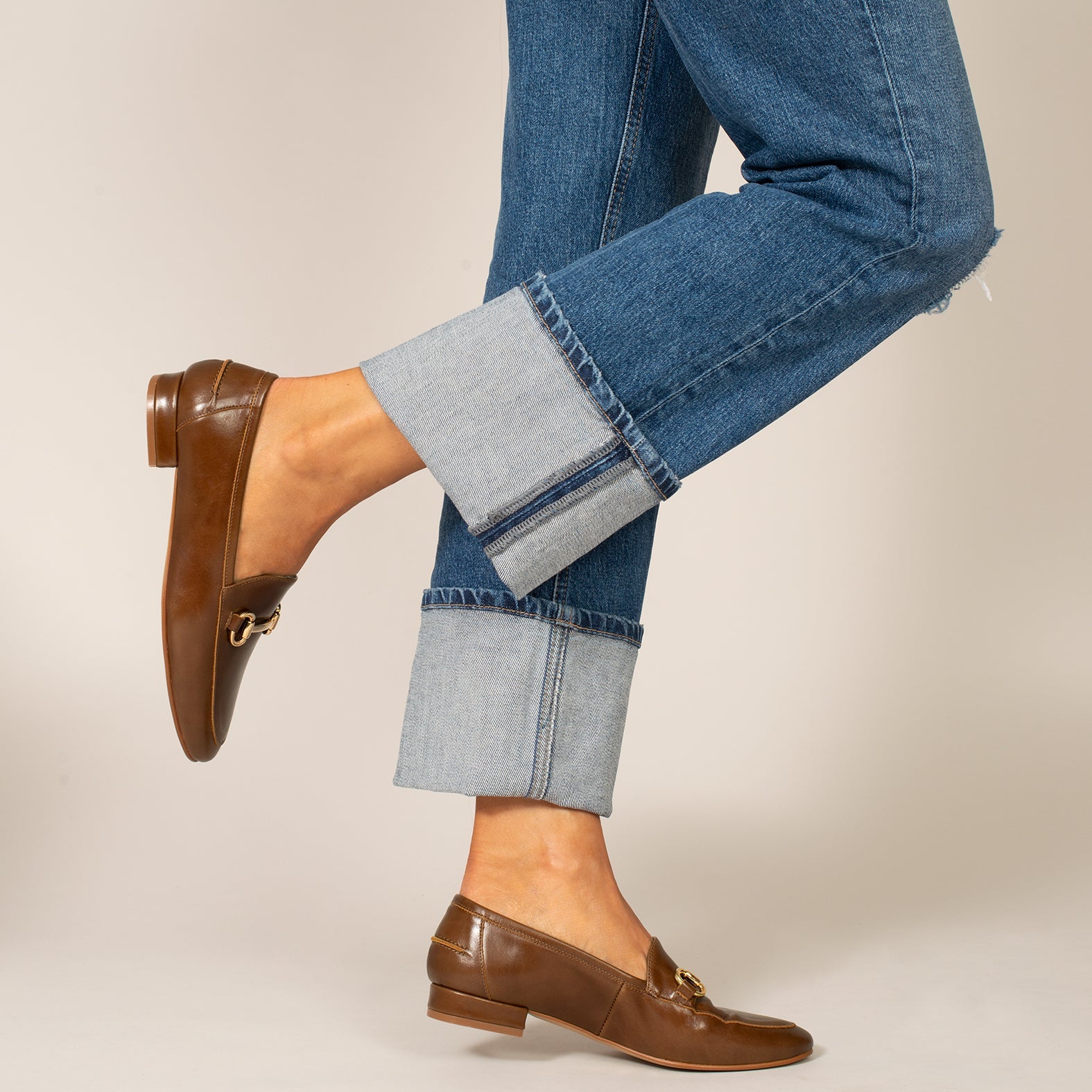 STYLE- Mocasín CUERO con detalle metálico