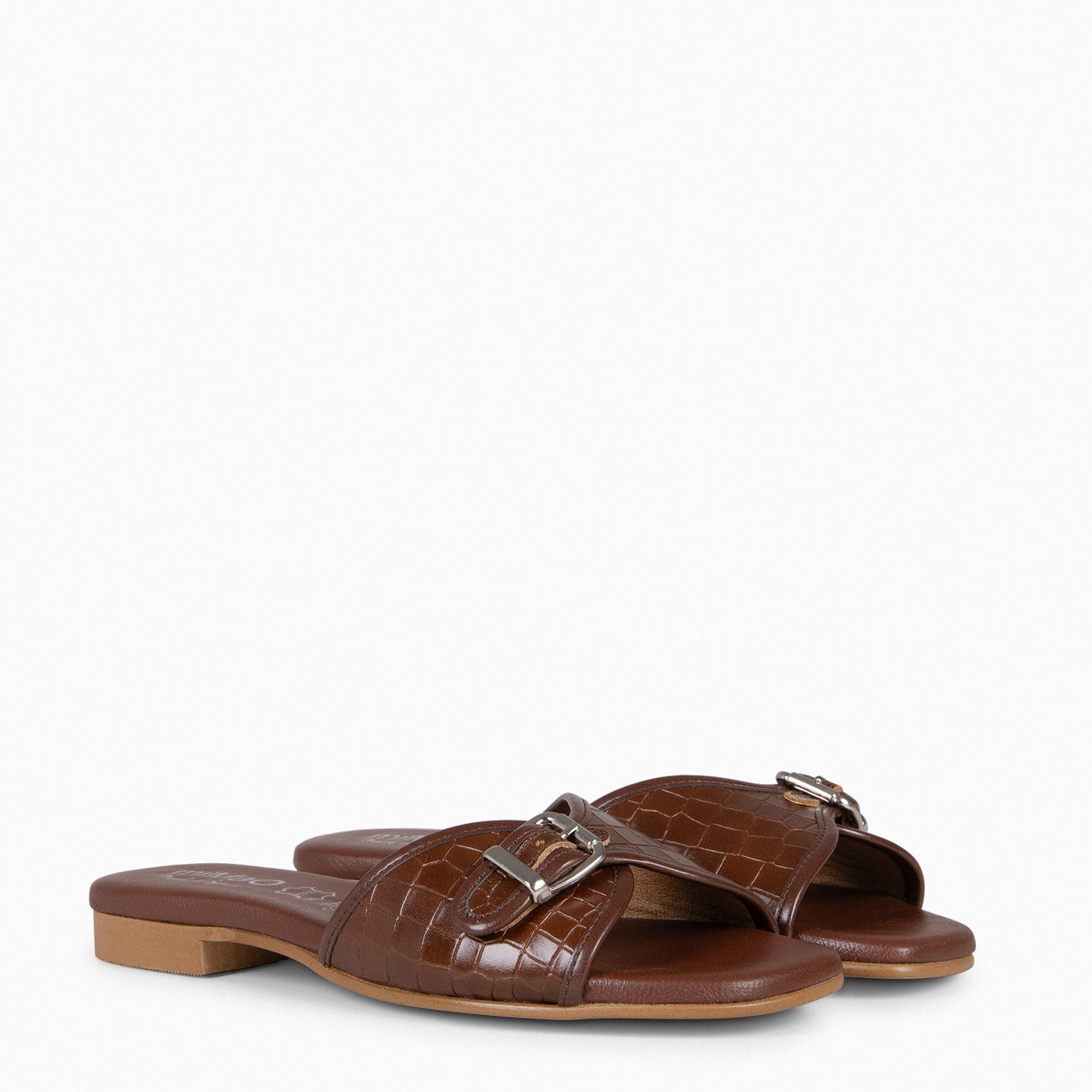 NAIROBI – Sandalias planas elegantes de mujer MARRÓN