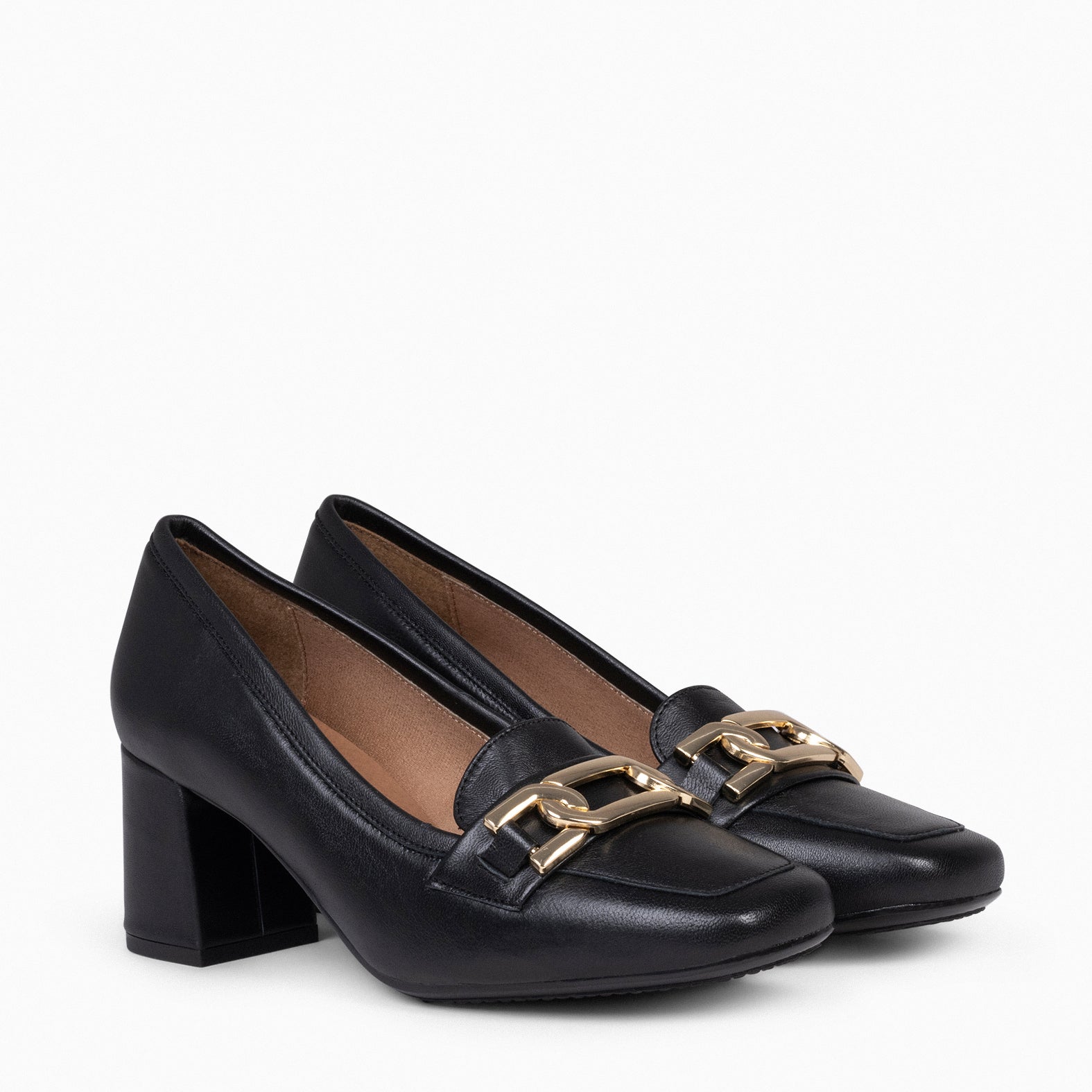 CHAIN – Mocasines con tacón y detalle dorado NEGRO