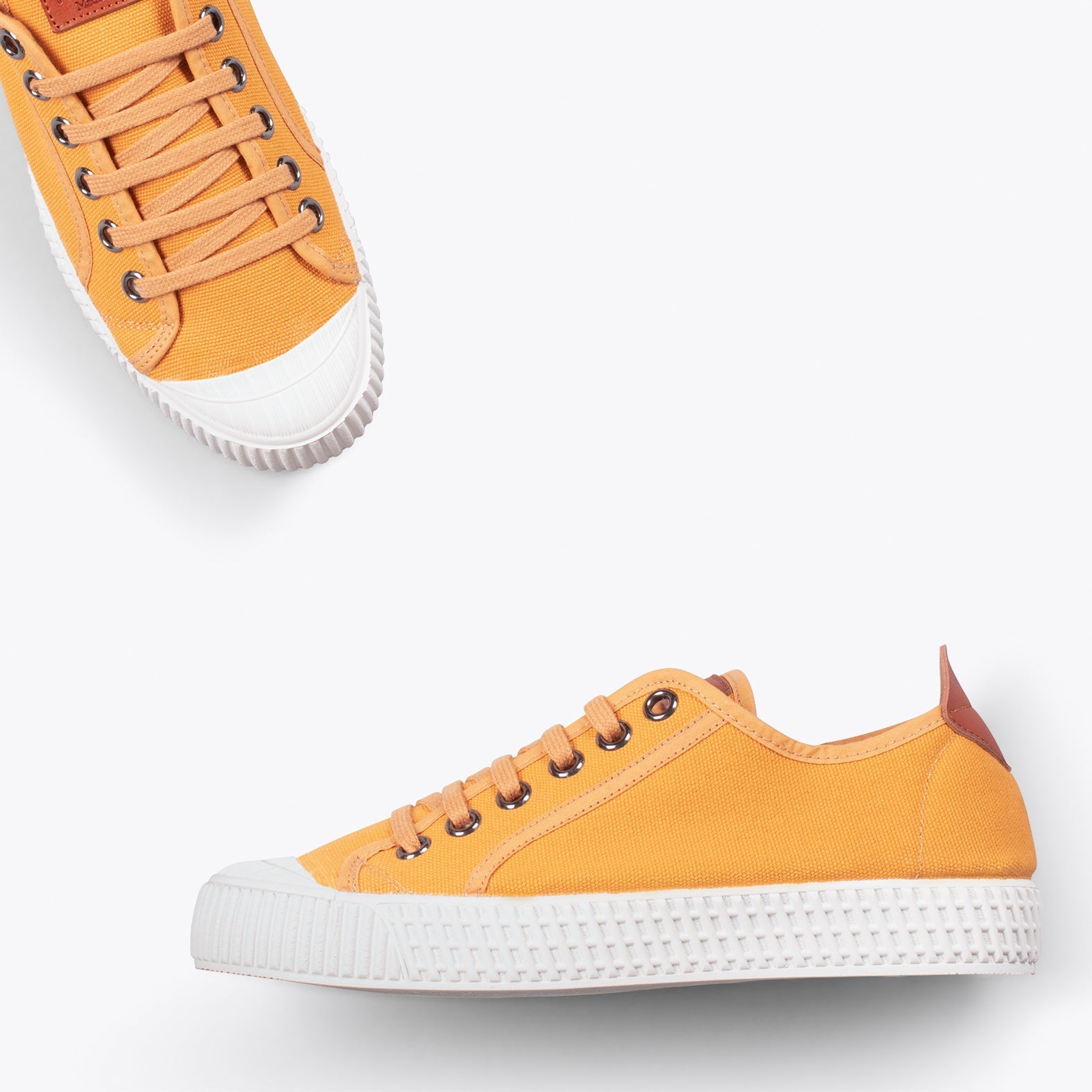 BAMBA - Zapatillas de lona hidrófuga con borreguito MOSTAZA