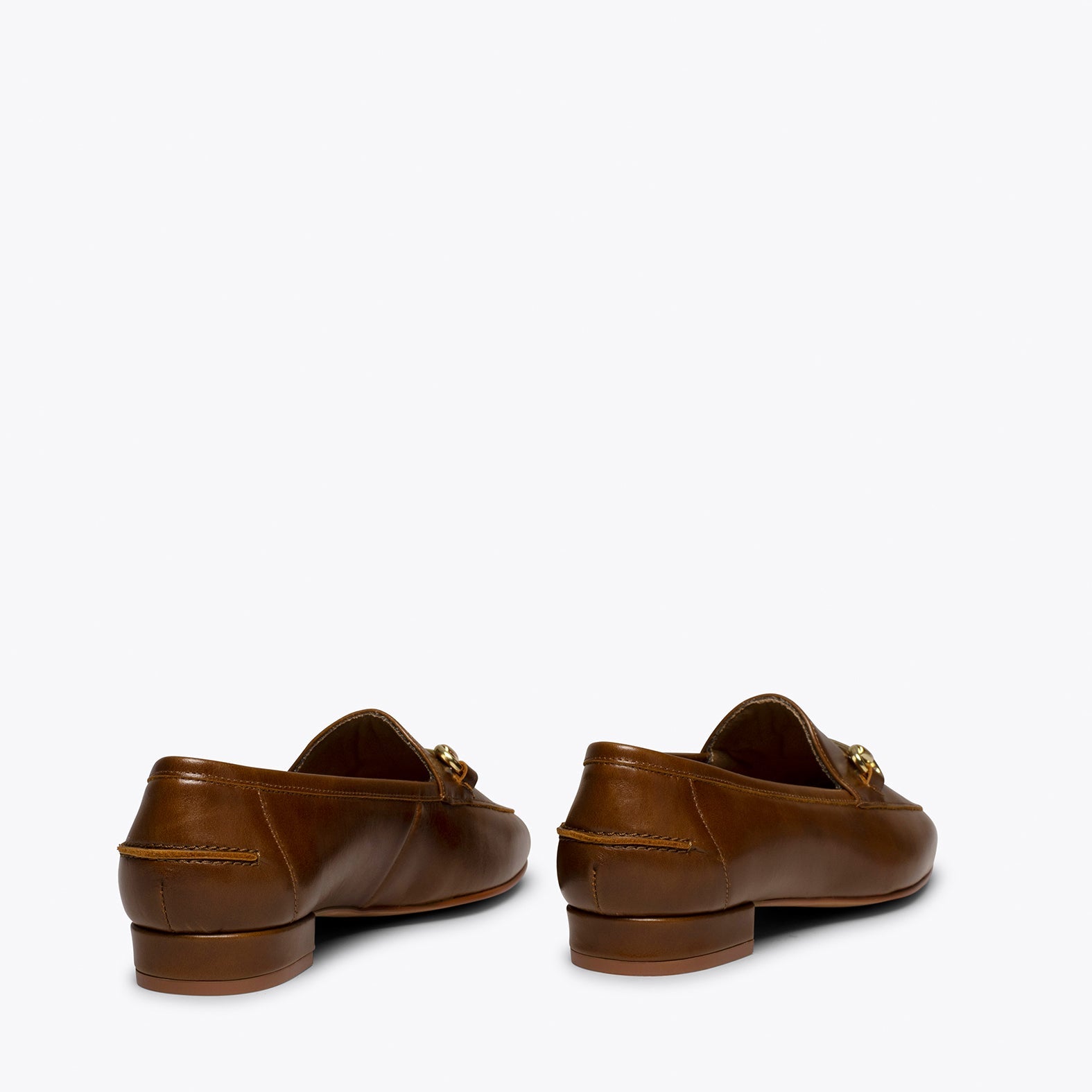 STYLE- Mocasín CUERO con detalle metálico