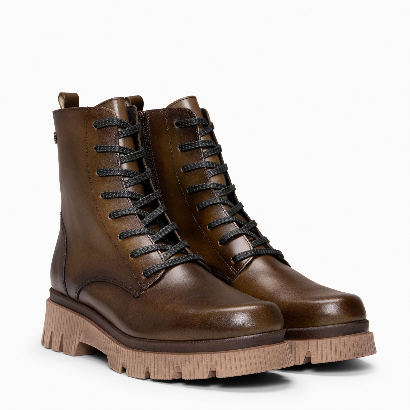 STONE - Botines militares de piel KAQUI