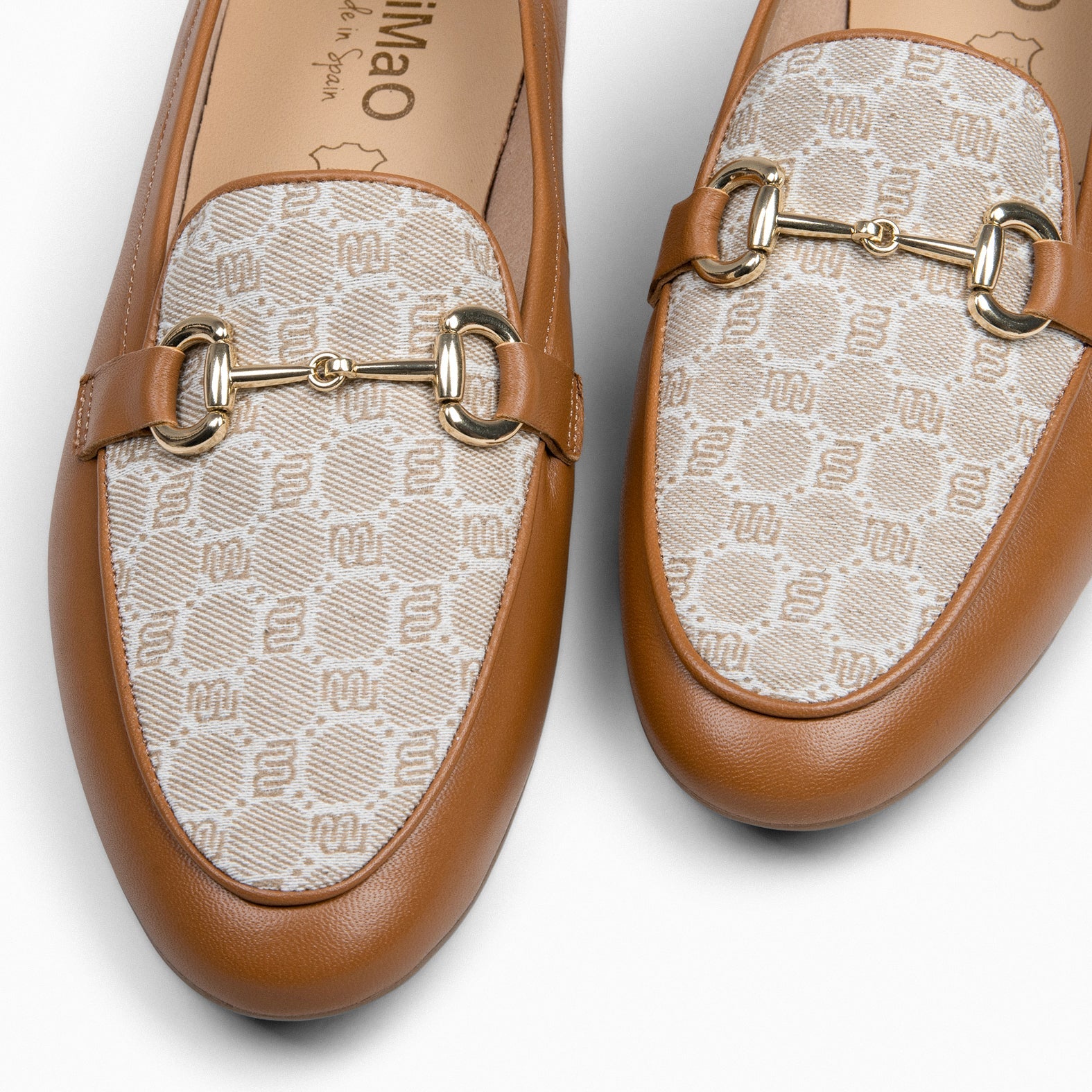 CALYPSO - Mocasines Tacón Ancho CAMEL