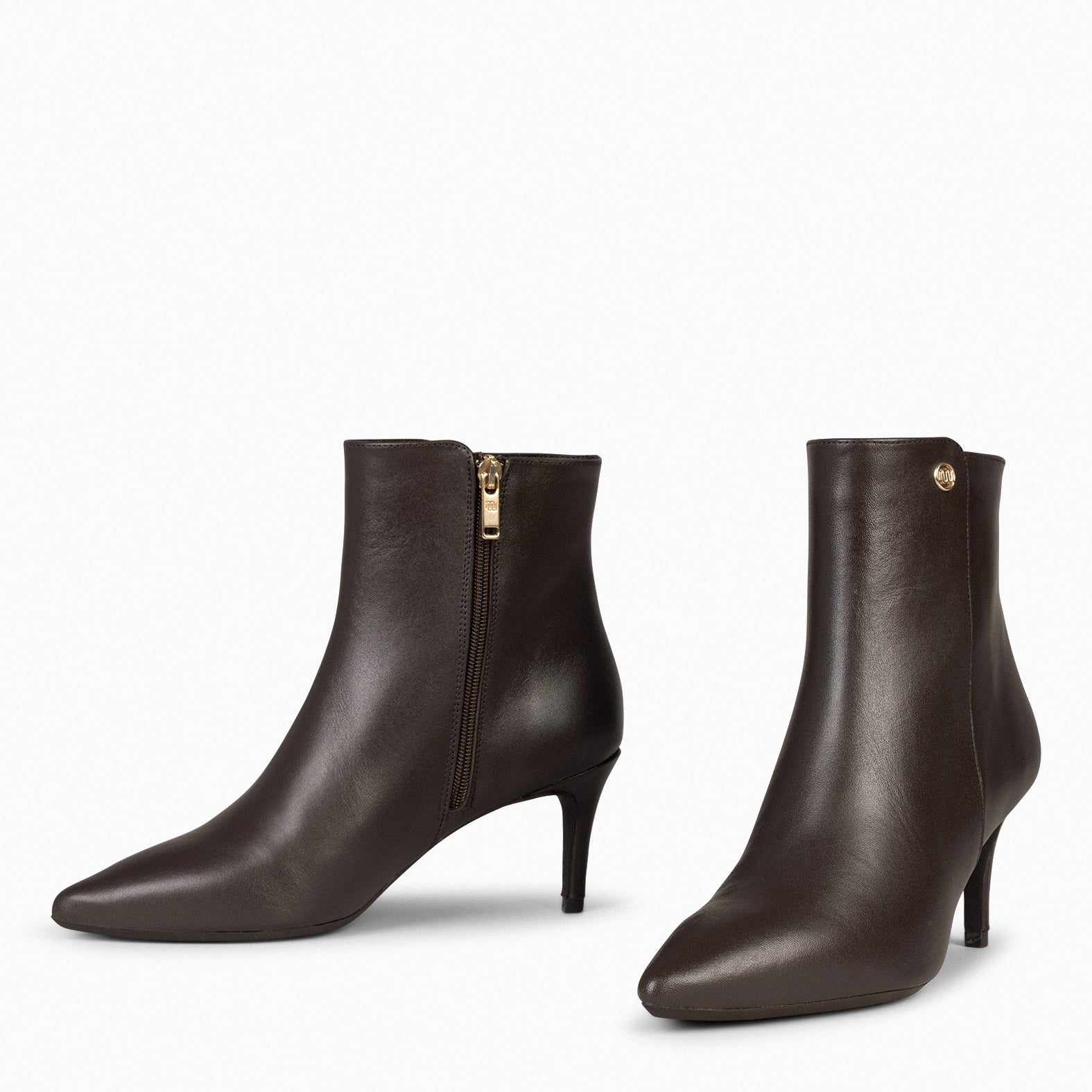 NIGHT – Botines elegantes de napa con tacón fino MARRÓN