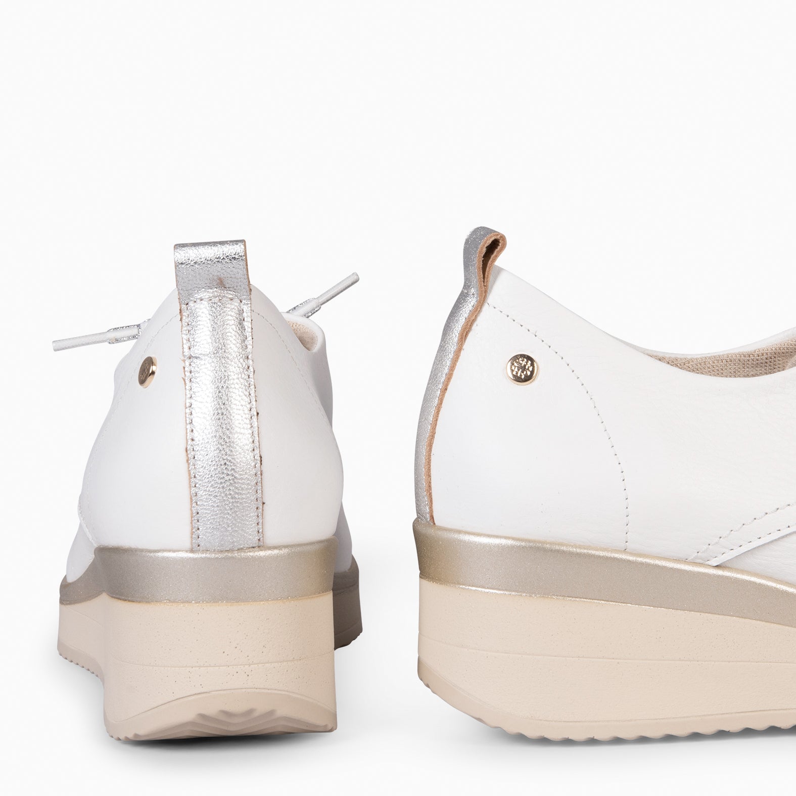 CASSEL - DEPORTIVA CON CUÑA BLANCO