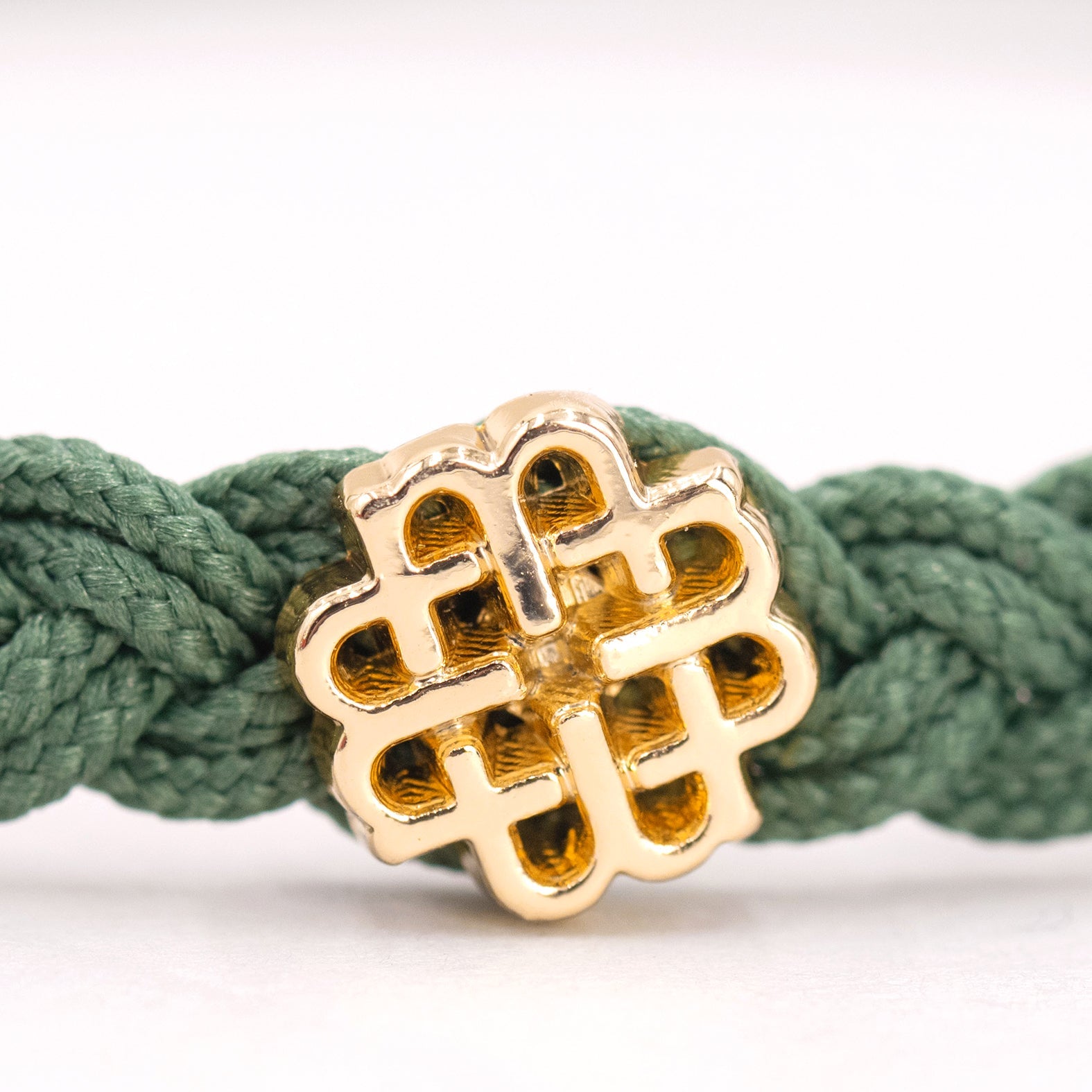 PULSERA VERDE MUSGO DE LA SALUD ORO