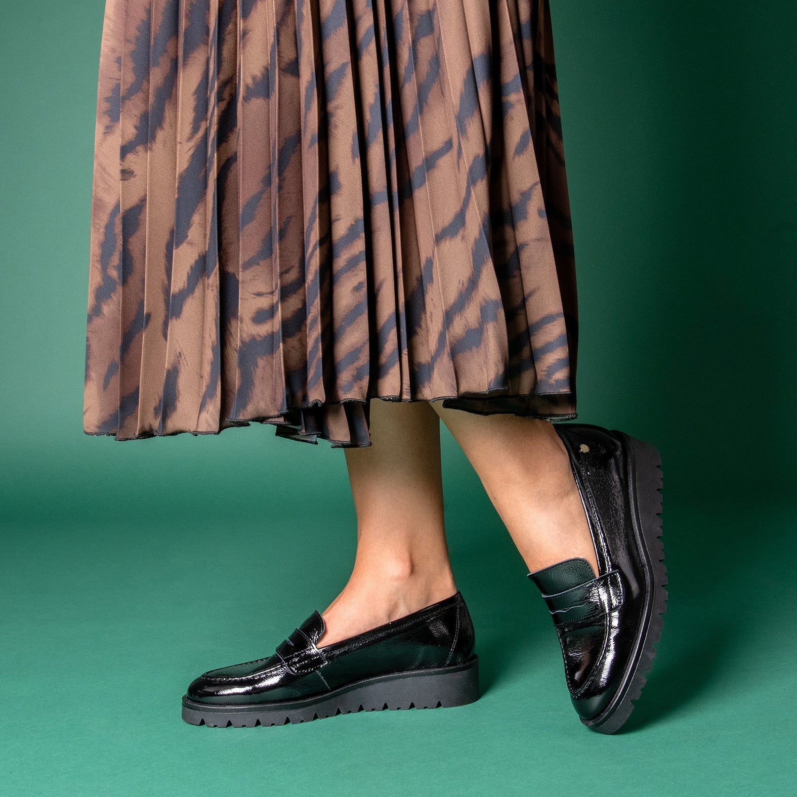 DAFNE - Mocasín con cuña MARRON