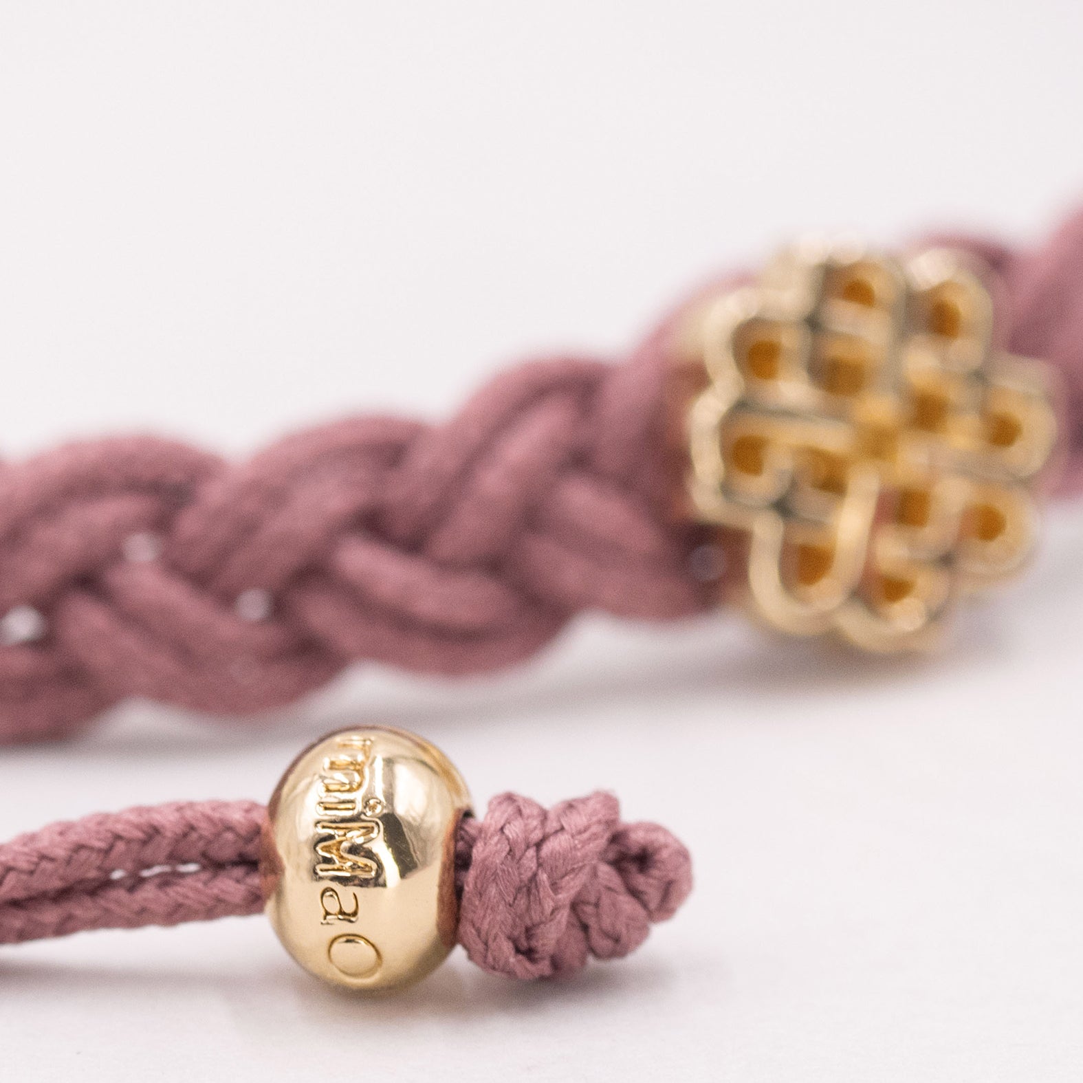 PULSERA ROSA DE LA EMPATÍA ORO