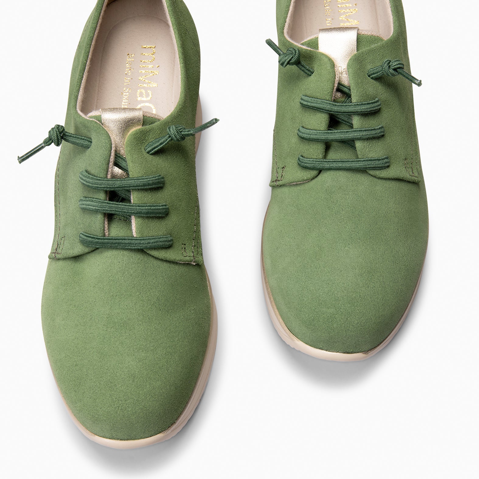 CASSEL - DEPORTIVA CON CUÑA VERDE