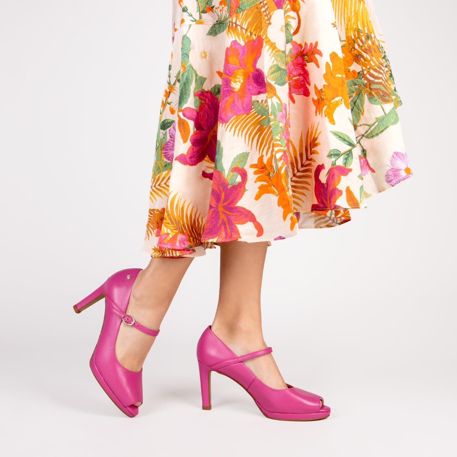 CASSIS - Zapato Peep Toe con correa FUCSIA