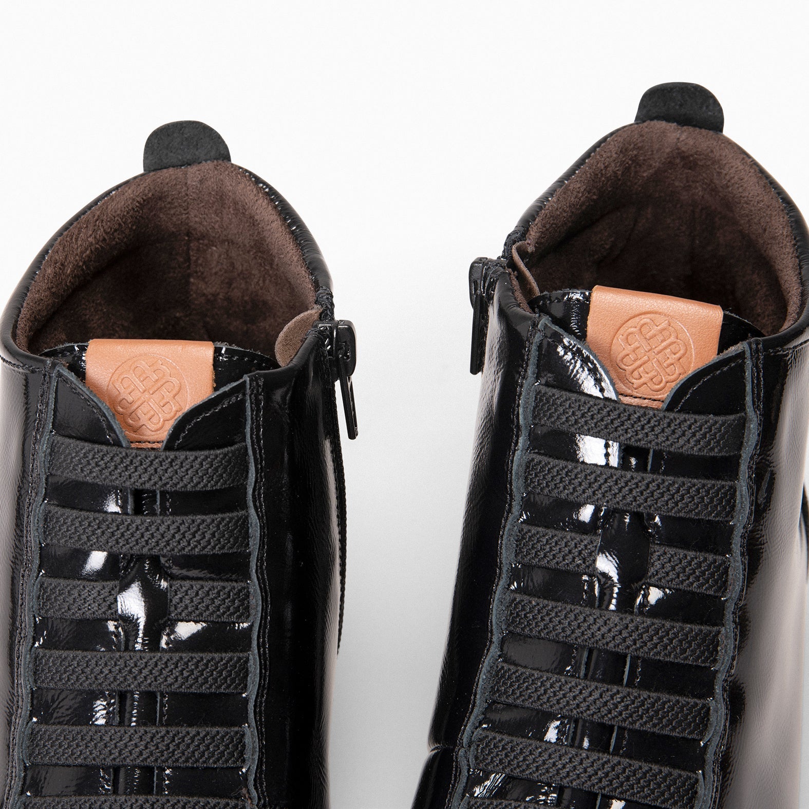 FLEXY - Zapatillas Abotinadas de charol NEGRO