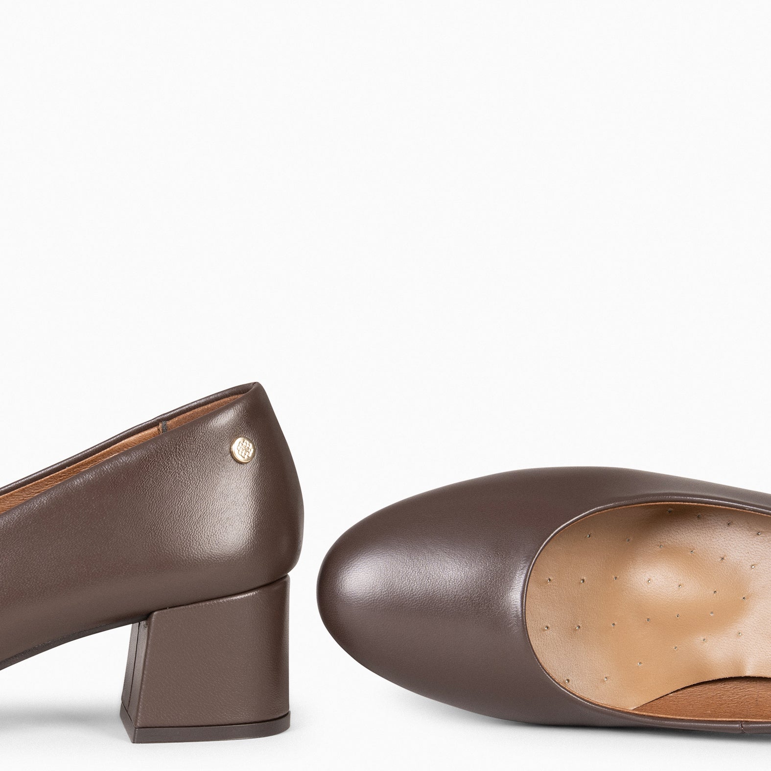 URBAN REDONDO SALÓN - Zapatos de tacón bajo de napa en MARRON
