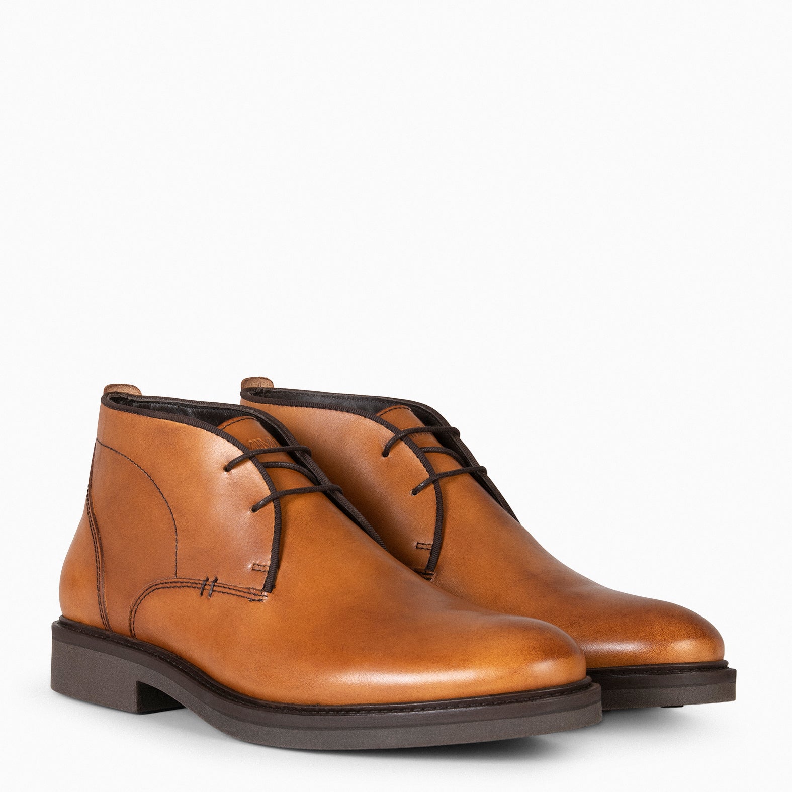 CERVANTES – Botín de hombre con cordones CAMEL
