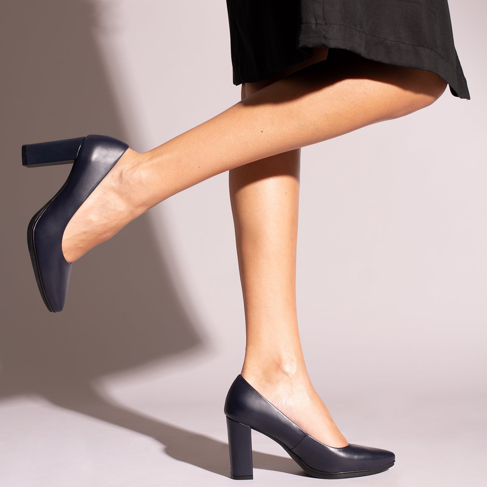 URBAN SALON - Zapatos MARINO de piel y tacón alto