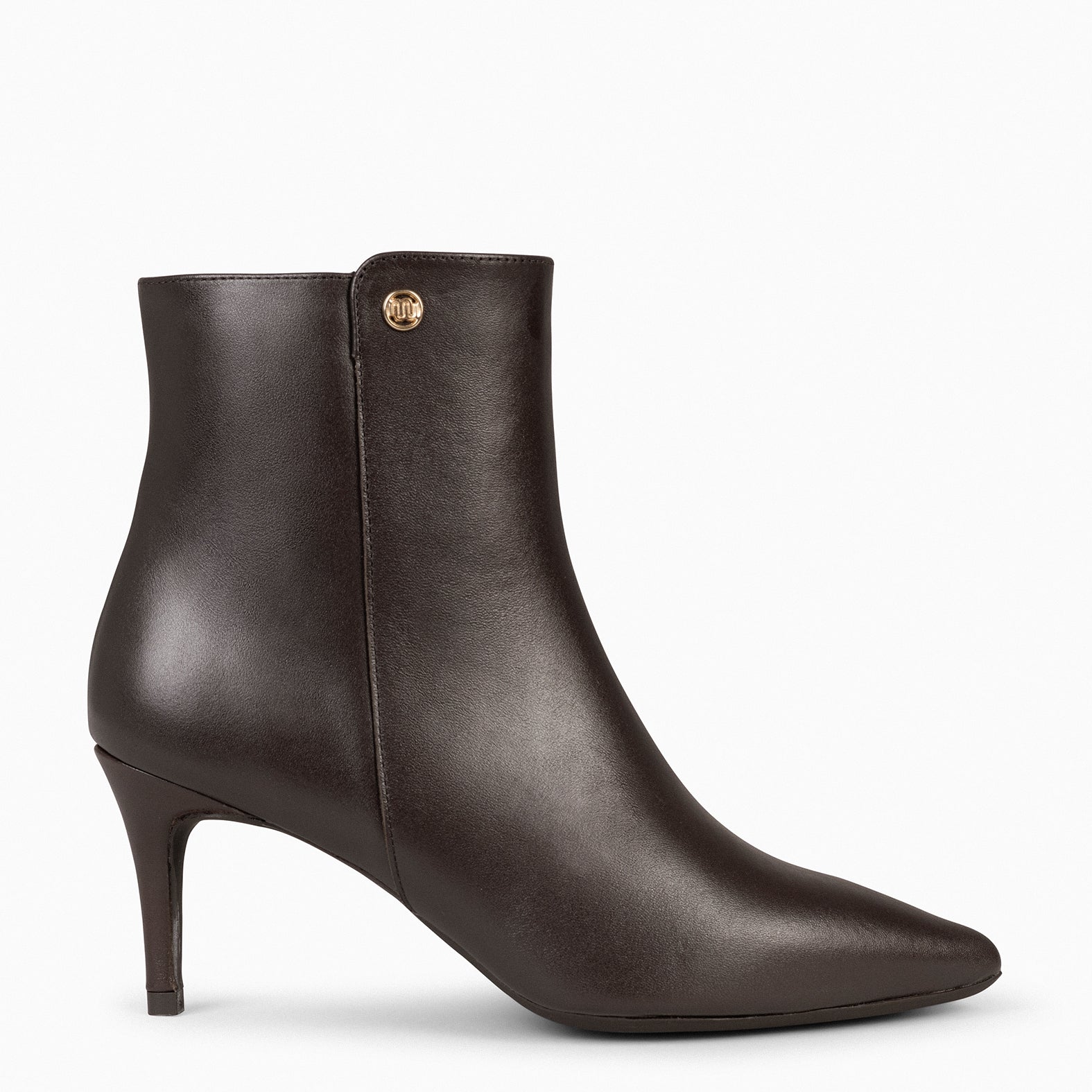 NIGHT – Botines elegantes de napa con tacón fino MARRÓN
