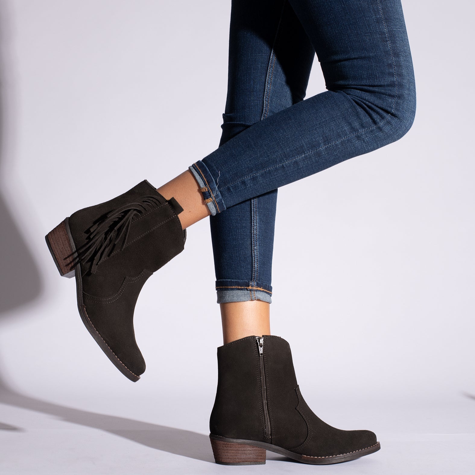 BOHO- Botín cowboy MARRÓN con flecos