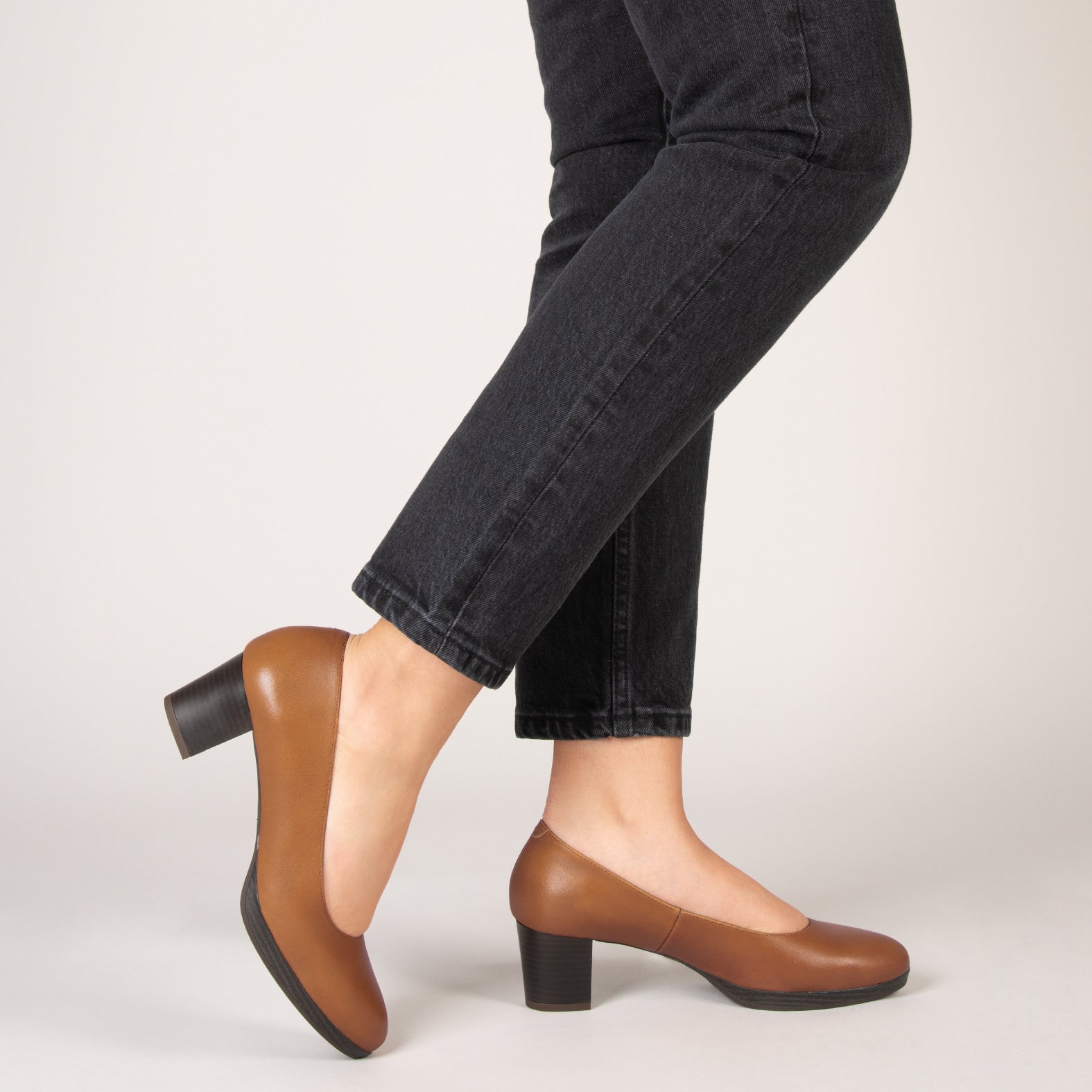 AZAFATA S - Zapatos de tacón bajo con plataforma MARRÓN