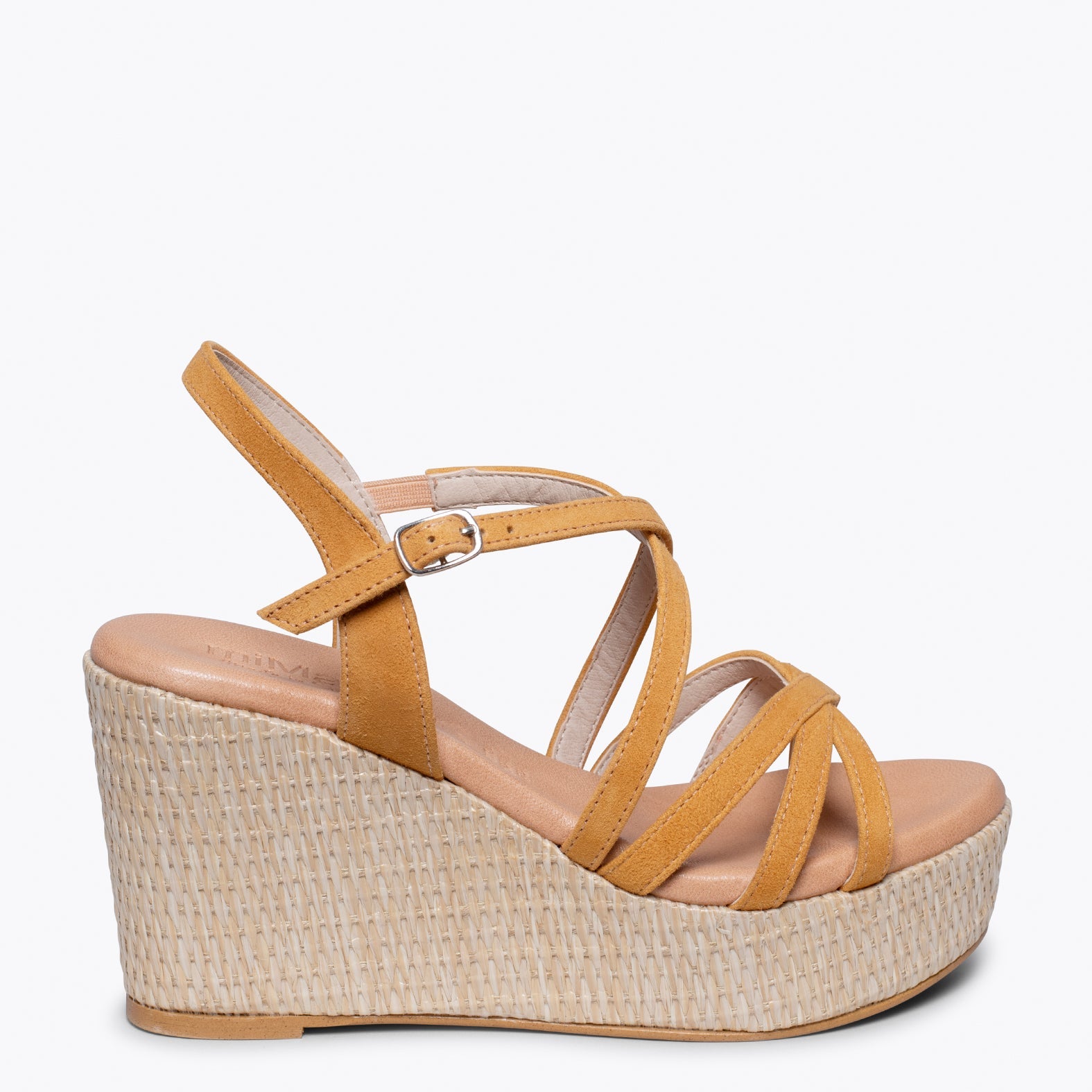 MICONOS Cuña con plataforma de rafia y tiras cruzadas MOSTAZA