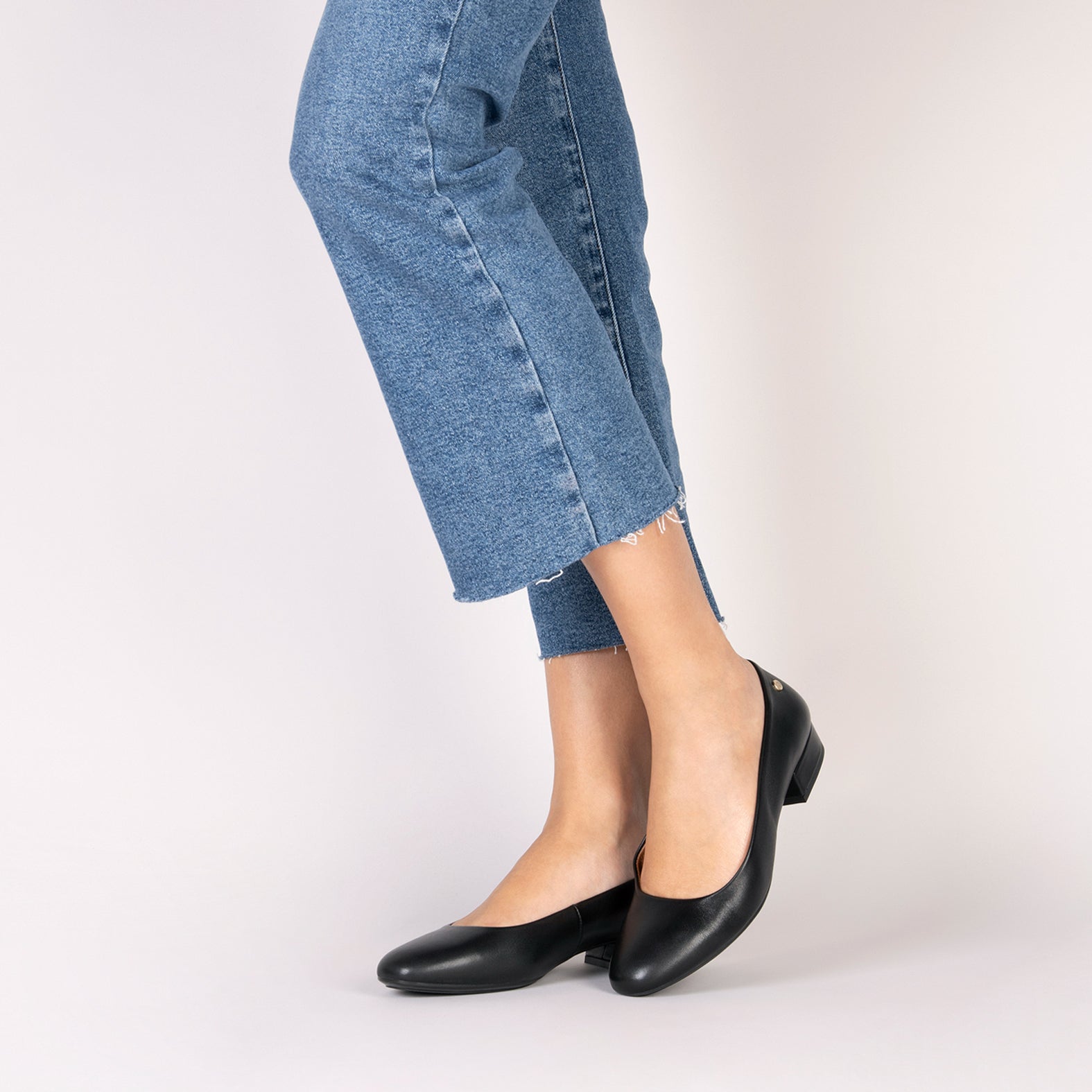 URBAN XS - Zapatos de tacón bajo NEGRO