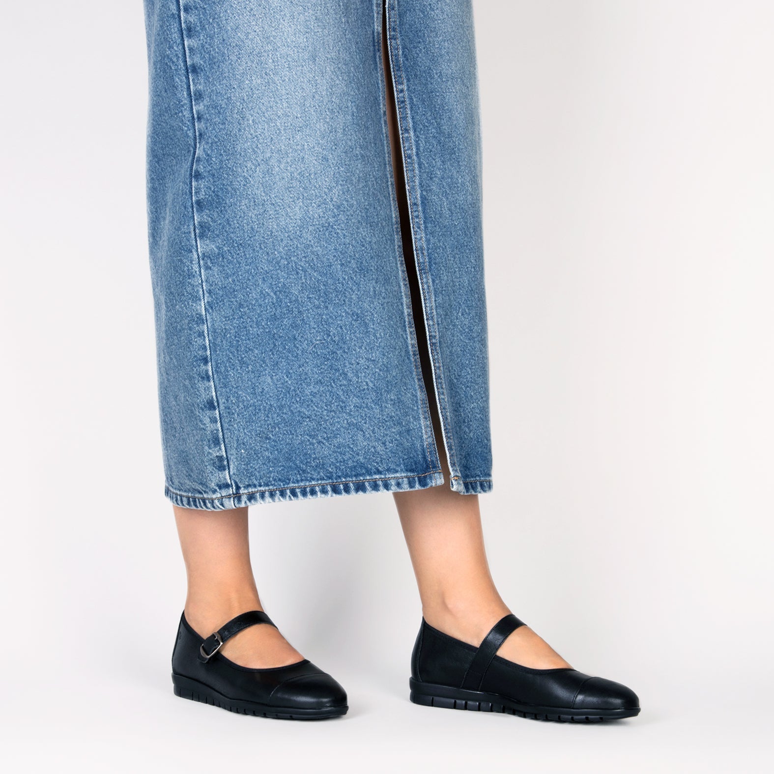 MICAELLA - MERCEDITAS DE MUJER NEGRO