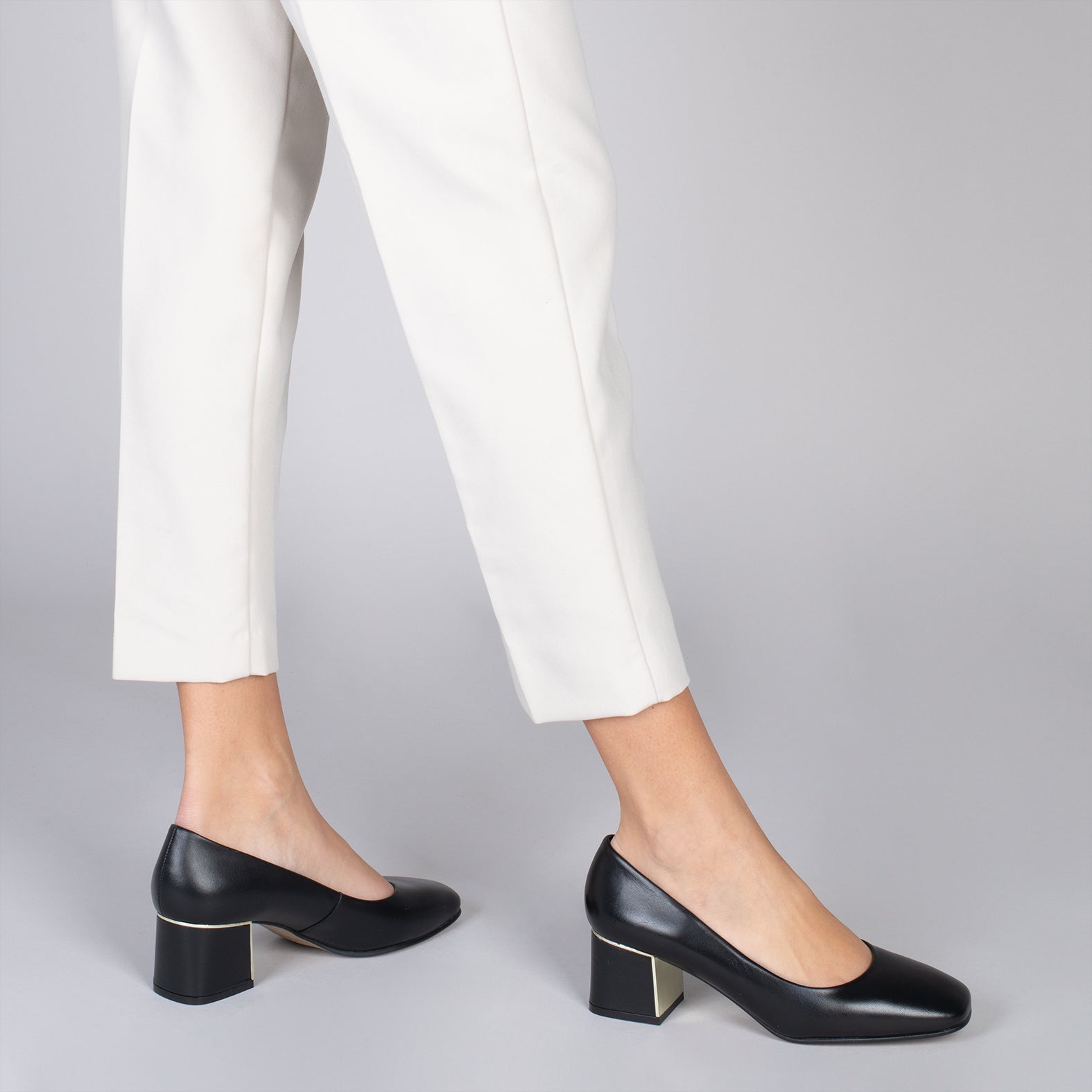 FEMME - Zapatos de tacón bajo con puntera ancha NEGRO