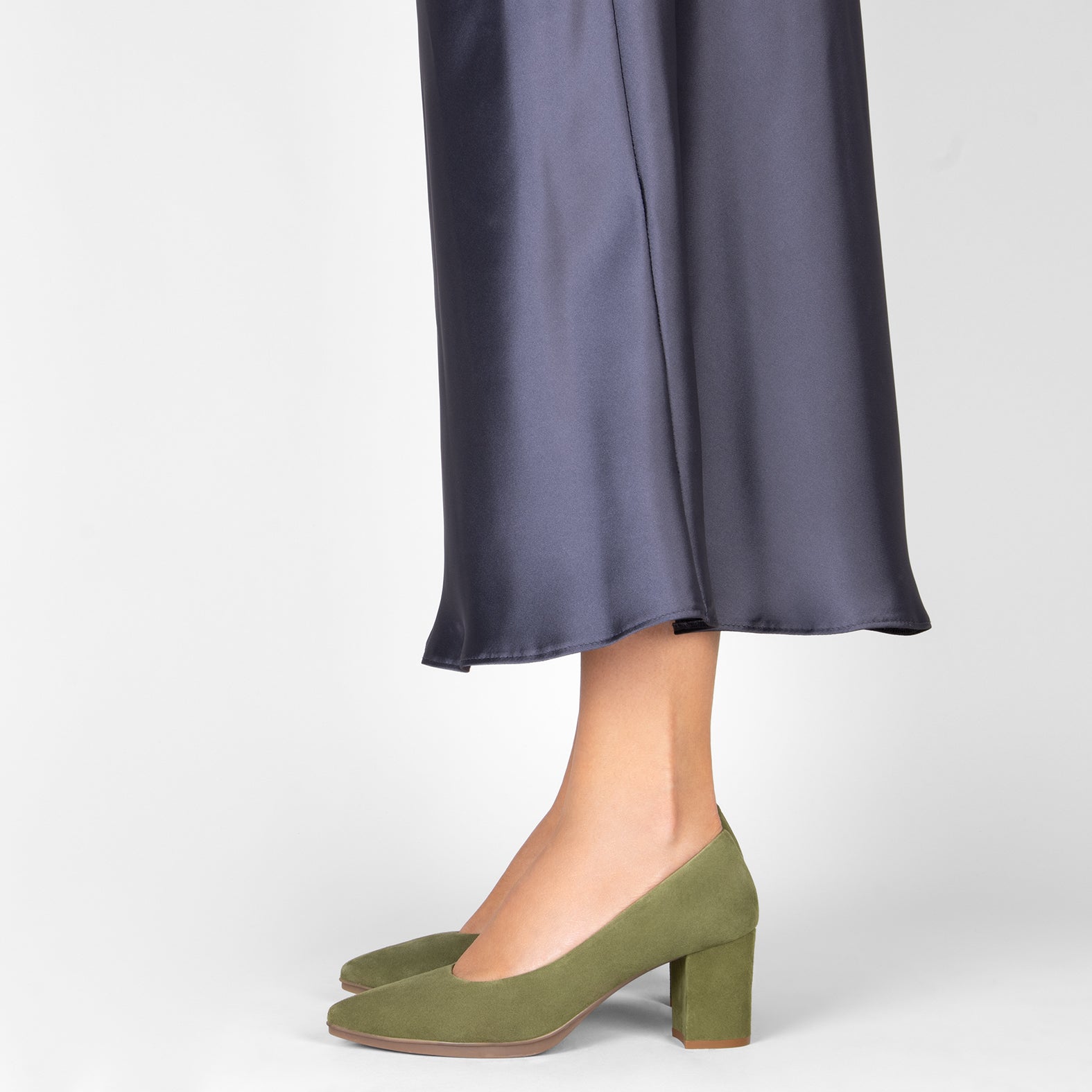 URBAN S - Zapatos de tacón medio de ante VERDE