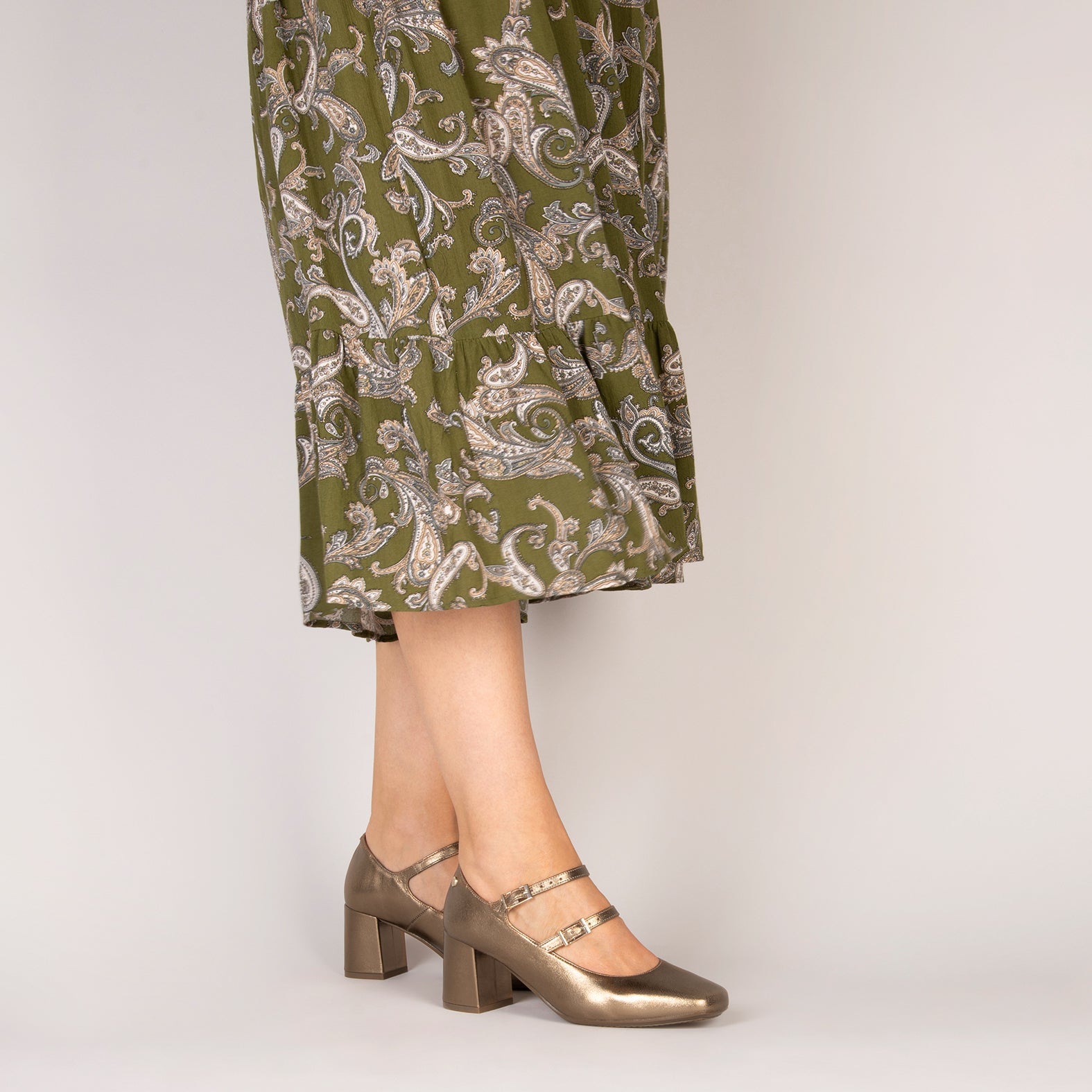 FEBRIS - Zapatos de piel con doble pulsera ORO