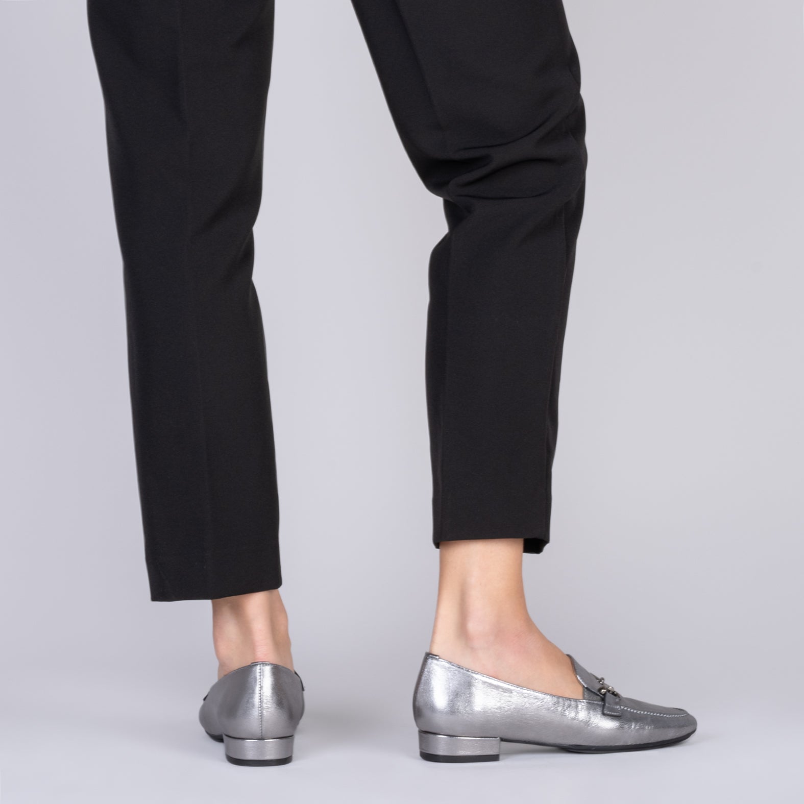 STYLE - Mocasines con detalle metalizado PLATA