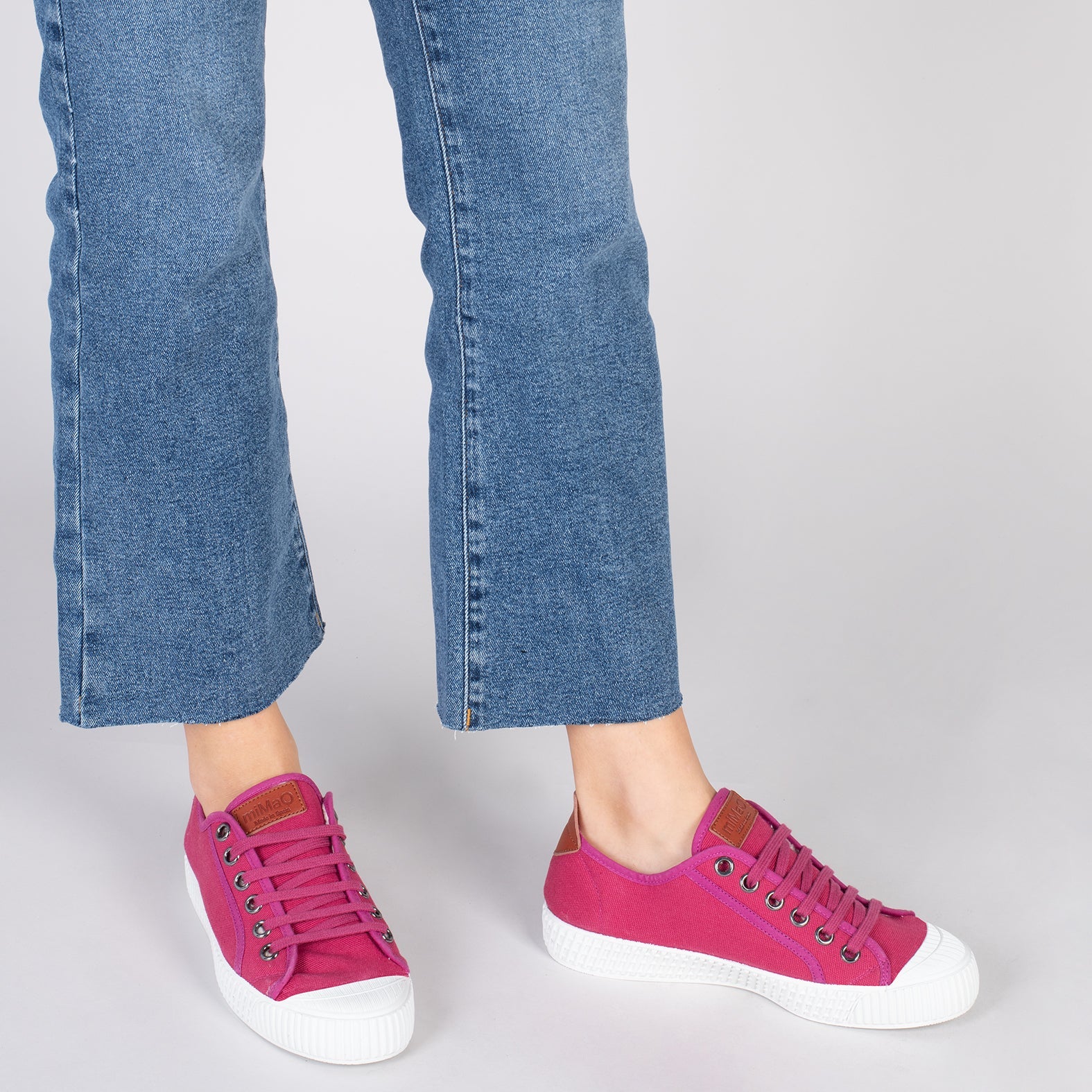 BAMBA – Zapatillas de lona hidrófuga con borreguito FUCSIA