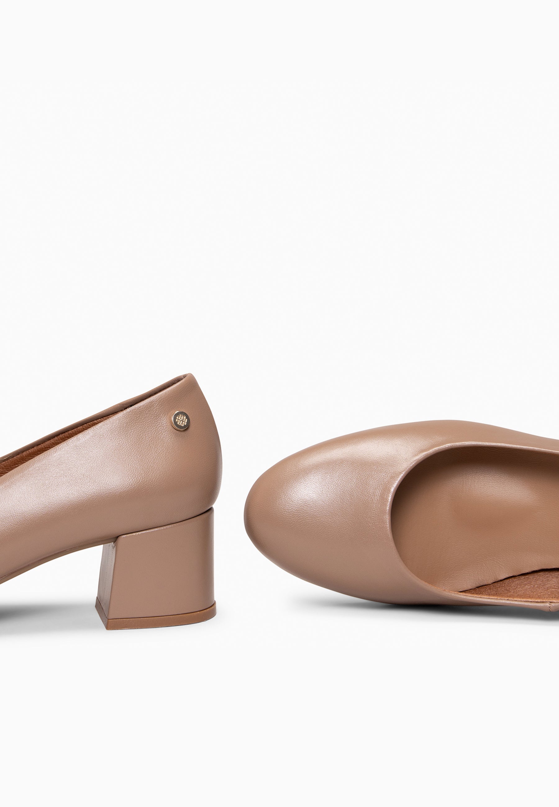 URBAN REDONDO SALÓN - Zapatos de tacón bajo de napa en BEIGE