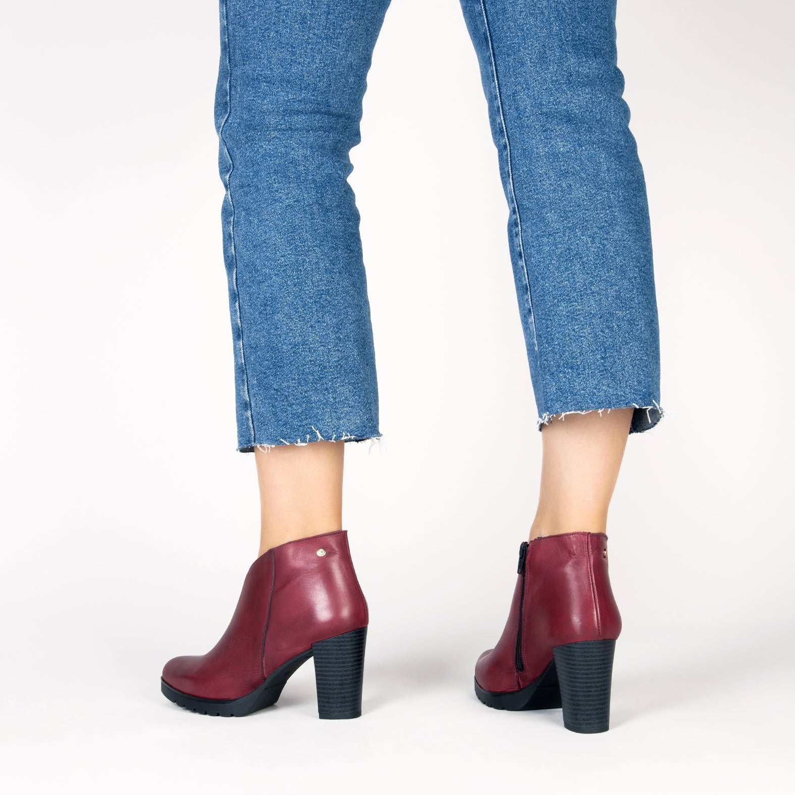 CLASSIC - Botines de mujer con tacón en BURDEOS