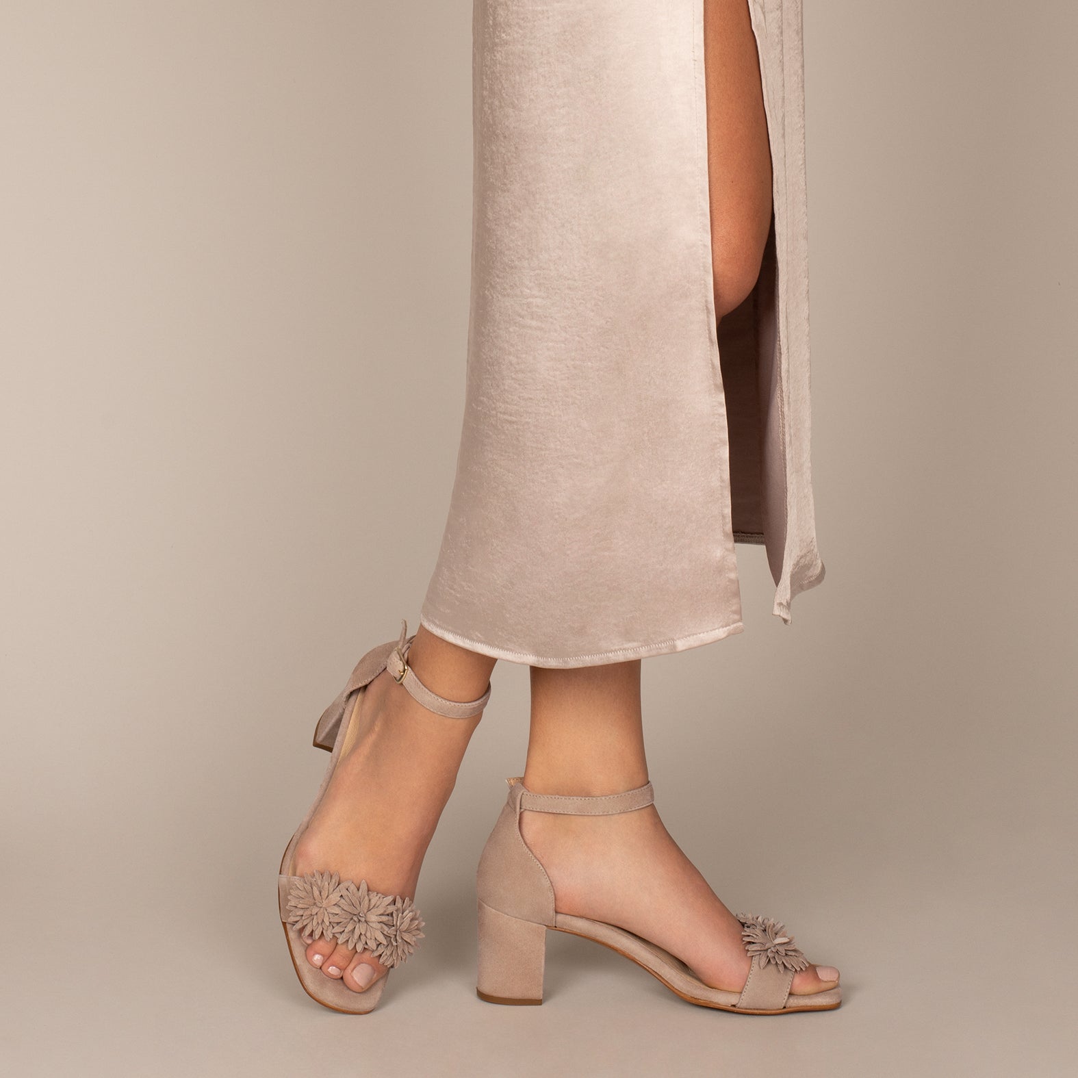 ZINNIA - Sandalias de fiesta con flores CAMEL