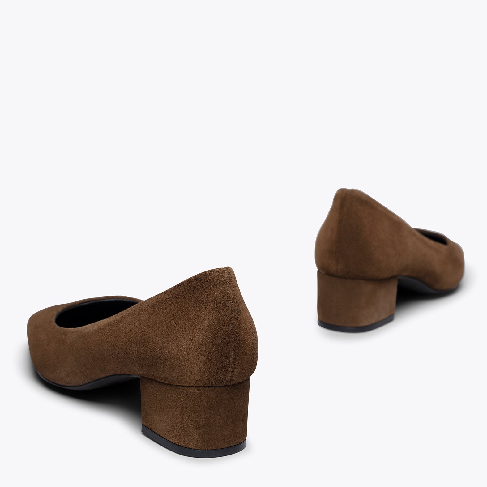 URBAN TREND - Zapato con puntera semi cuadrada MARRÓN