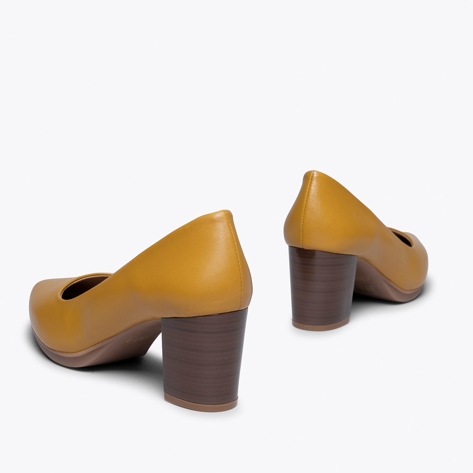 URBAN S SALON - Zapato MOSTAZA con tacón madera