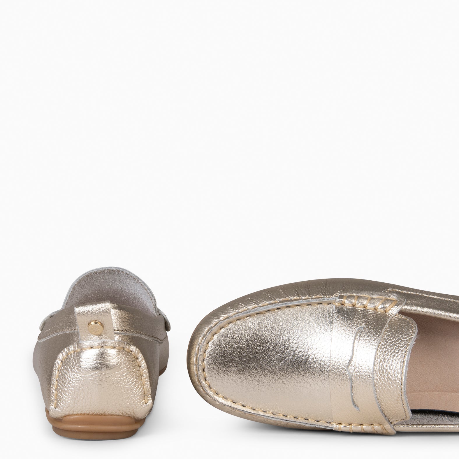 MONTEZ – Mocasín plano PLATINO