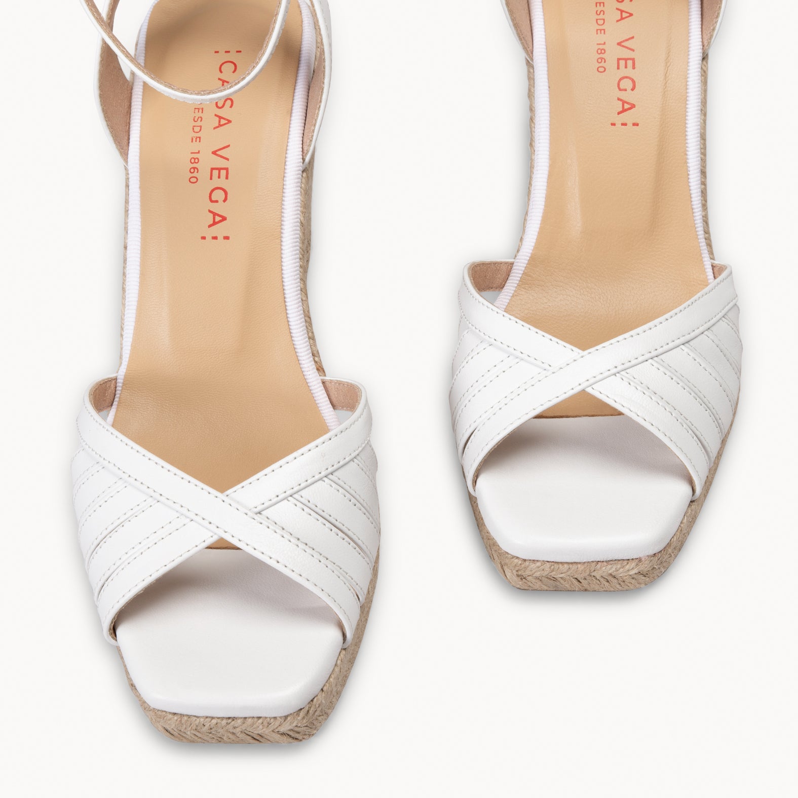 ISABEL - SANDALIAS BLANCAS DE TIRAS CRUZADAS CON CUÑA