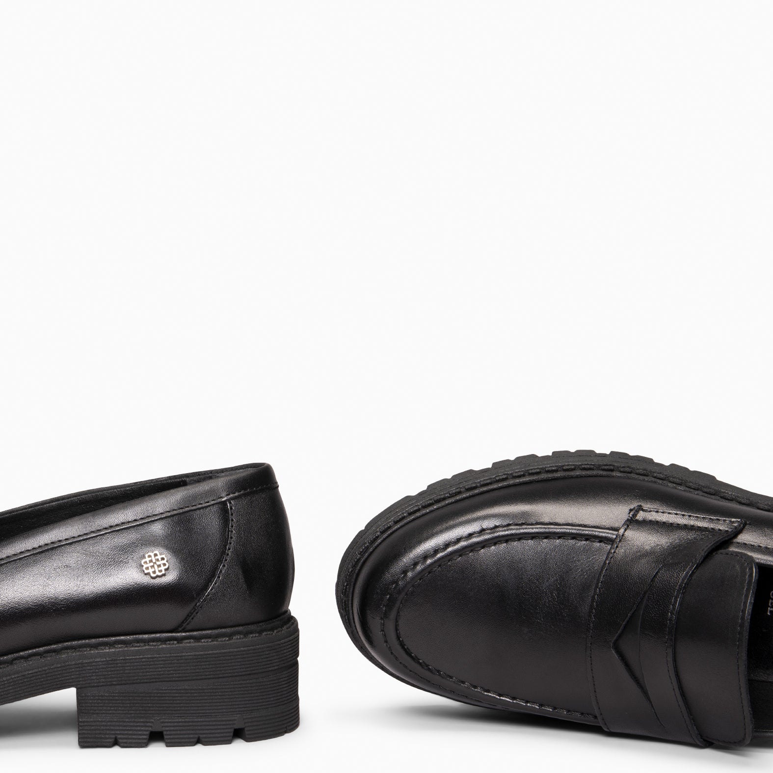 TRAVIS - Mocasin de piel de napa cepillada NEGRO