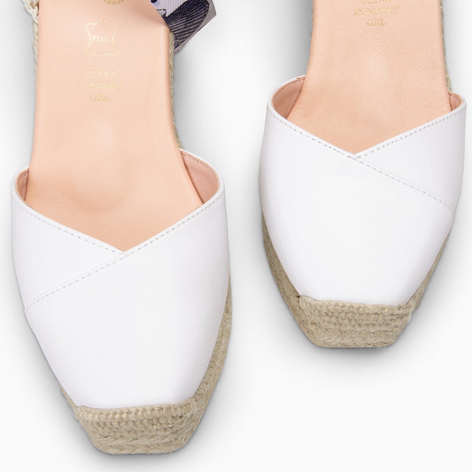 ARUBA - CUÑAS DE ESPARTO CON LAZO ESTAMPADO BLANCO