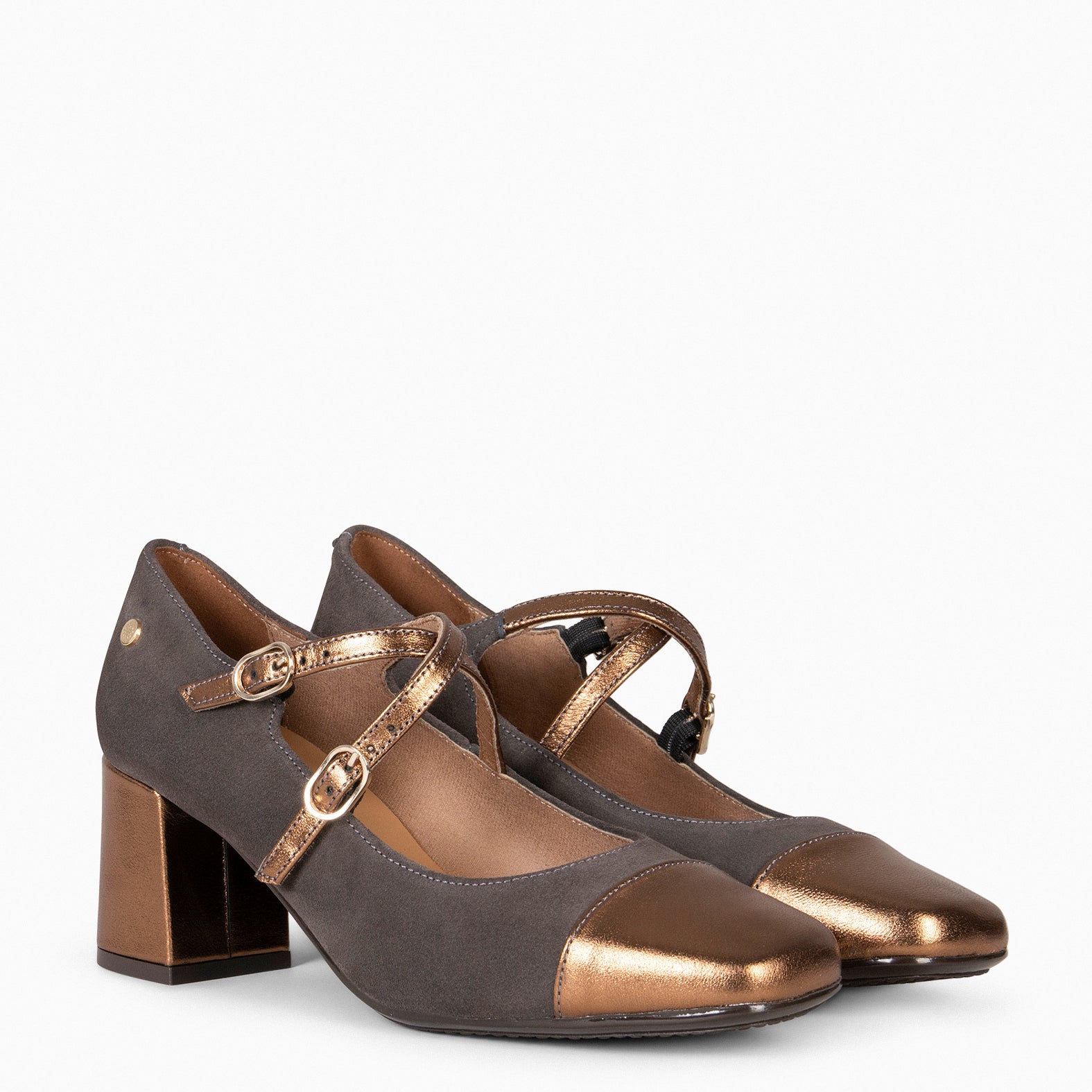 LIDIA – MERCEDITA DE NAPA CON PULSERA MARRON