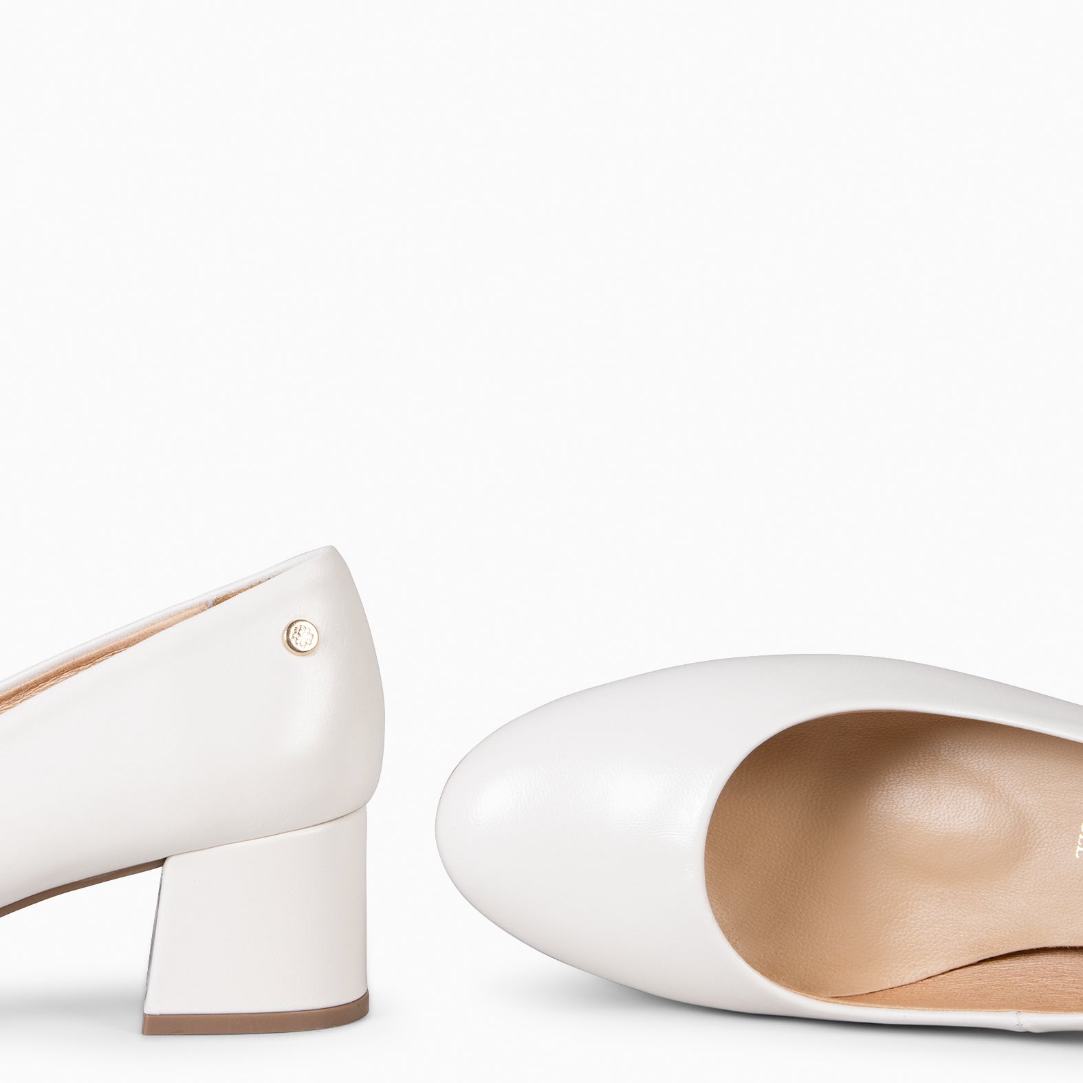 URBAN REDONDO SALÓN – Zapatos de tacón bajo de napa MARFIL