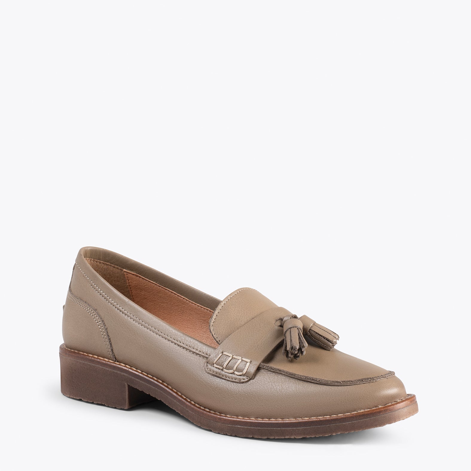 CASTELLANO CASUAL – Mocasín de napa con borla TAUPE