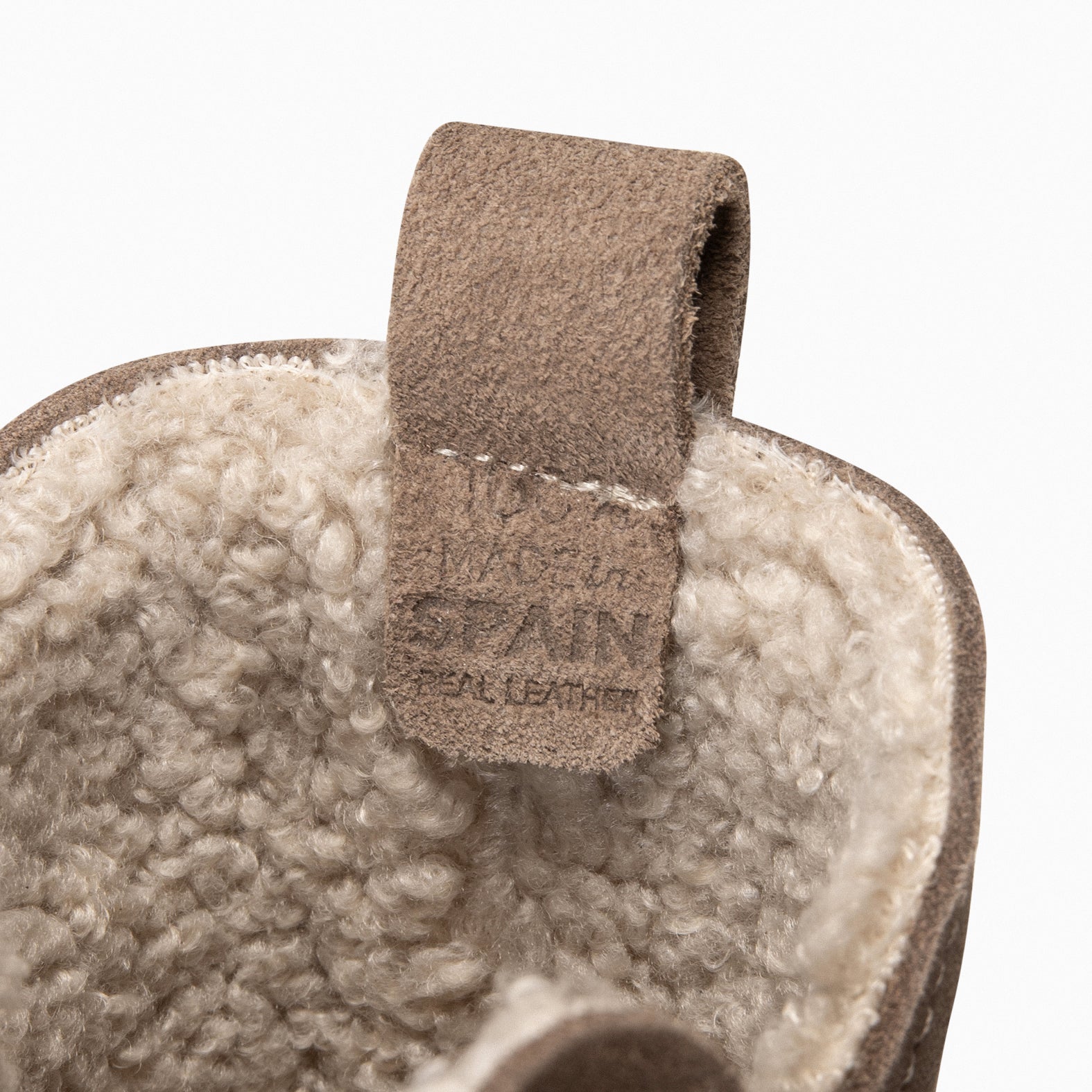LAPONIA – Botin de mujer de piel de borrego  TAUPE