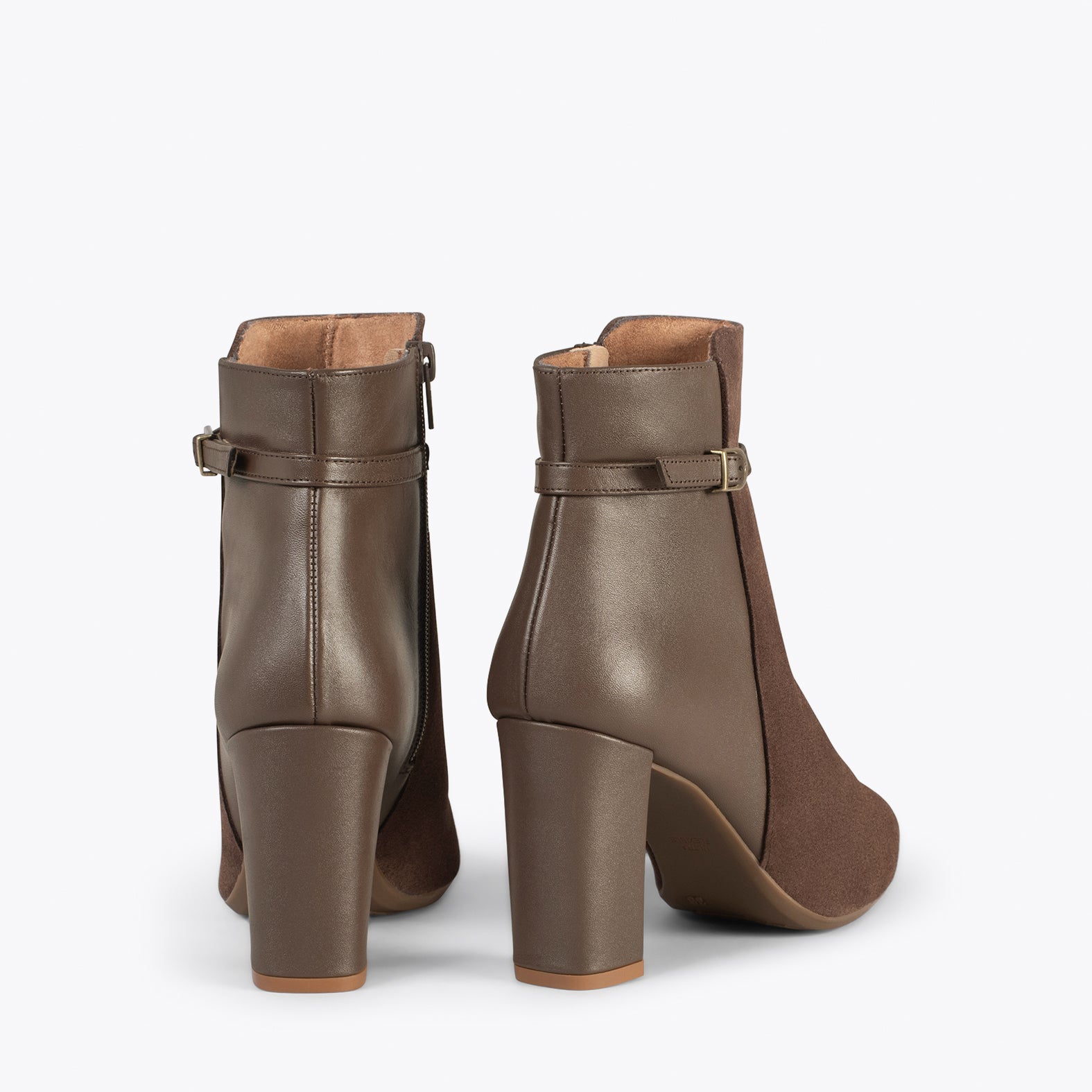PRAGA - Botines de mujer con tacón MARRÓN