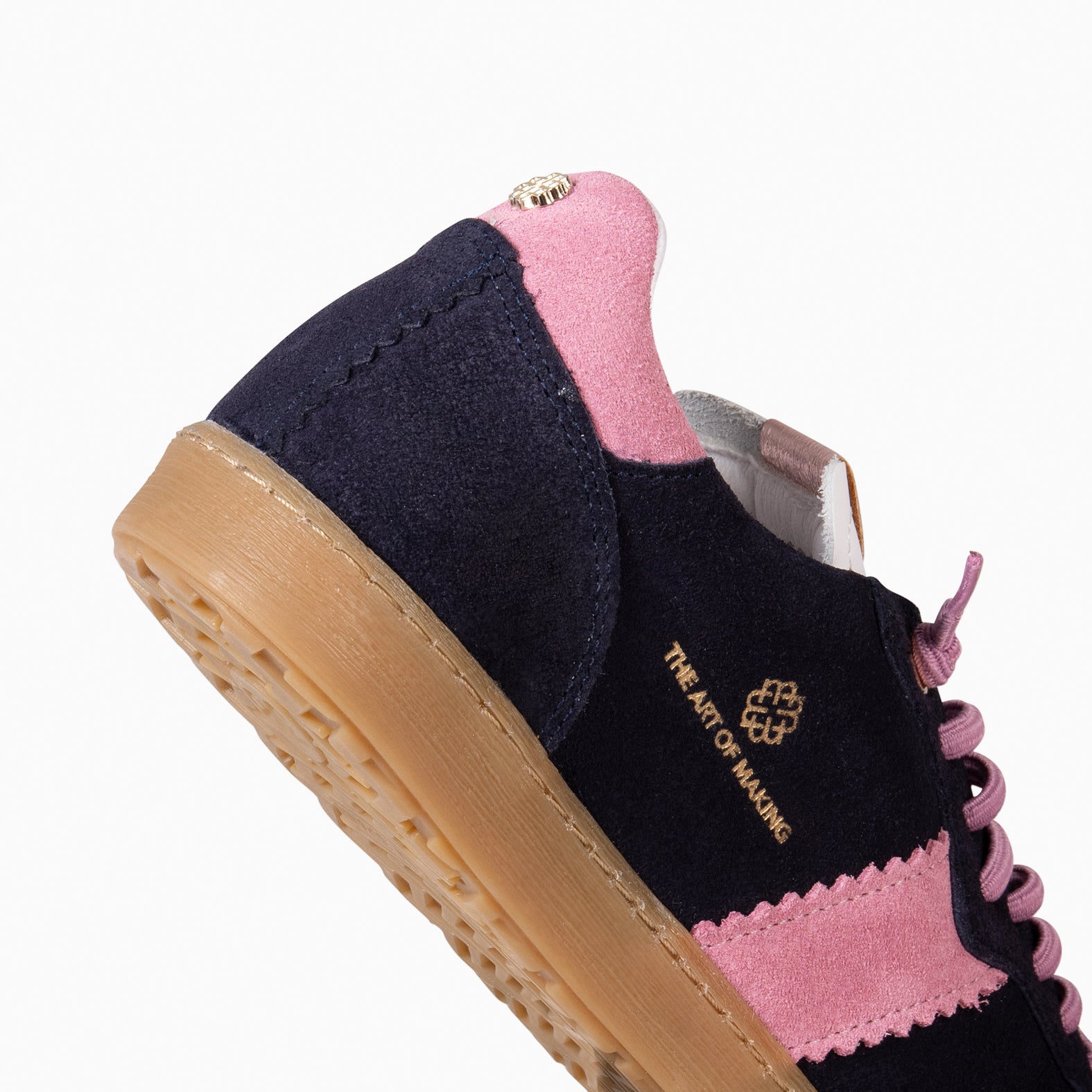 STÜDIO 01 - DEPORTIVOS NAVY