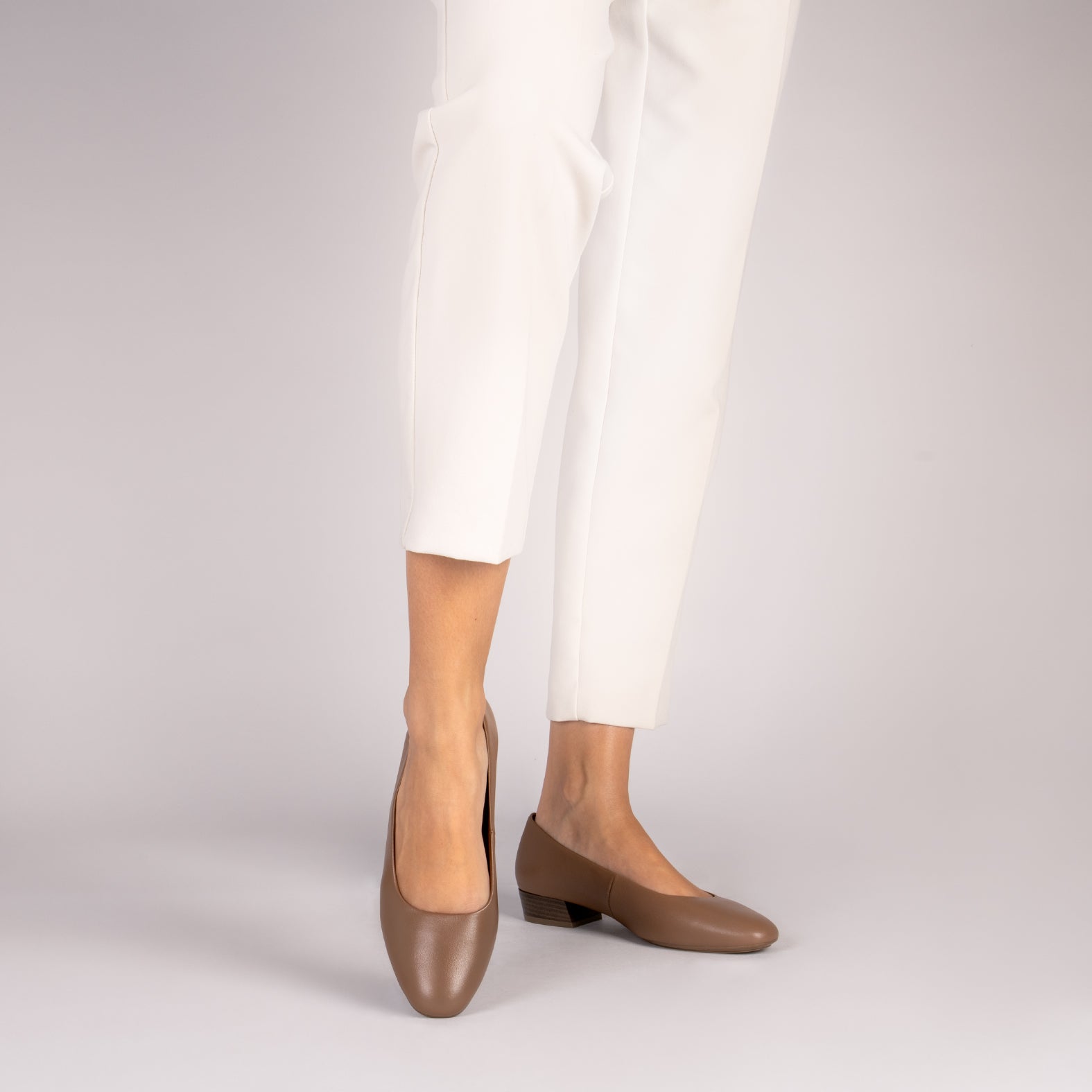 URBAN XS - Zapatos de tacón bajo de napa CAMEL