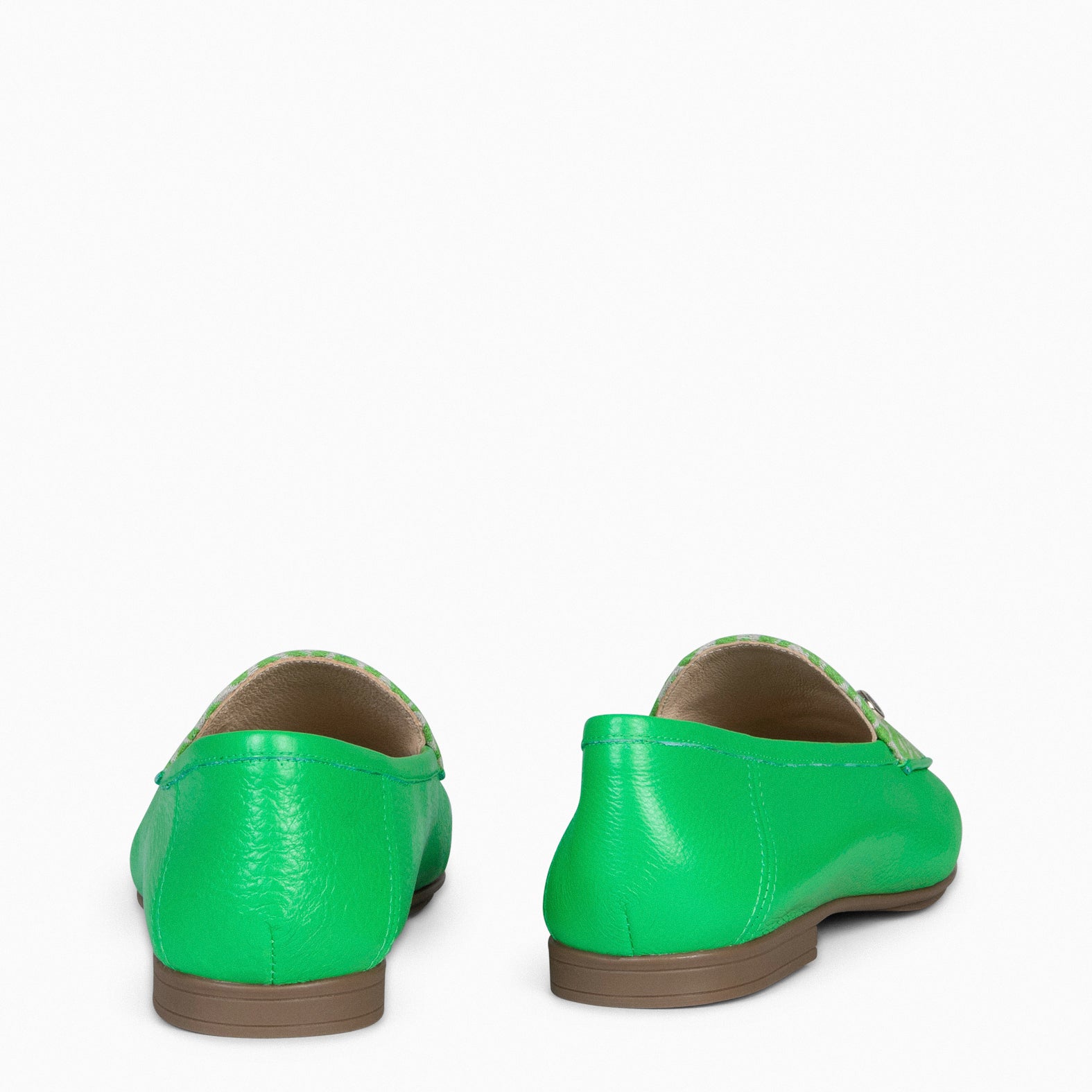 STYLE SAUVAGE - Mocasín tacón bajo VERDE