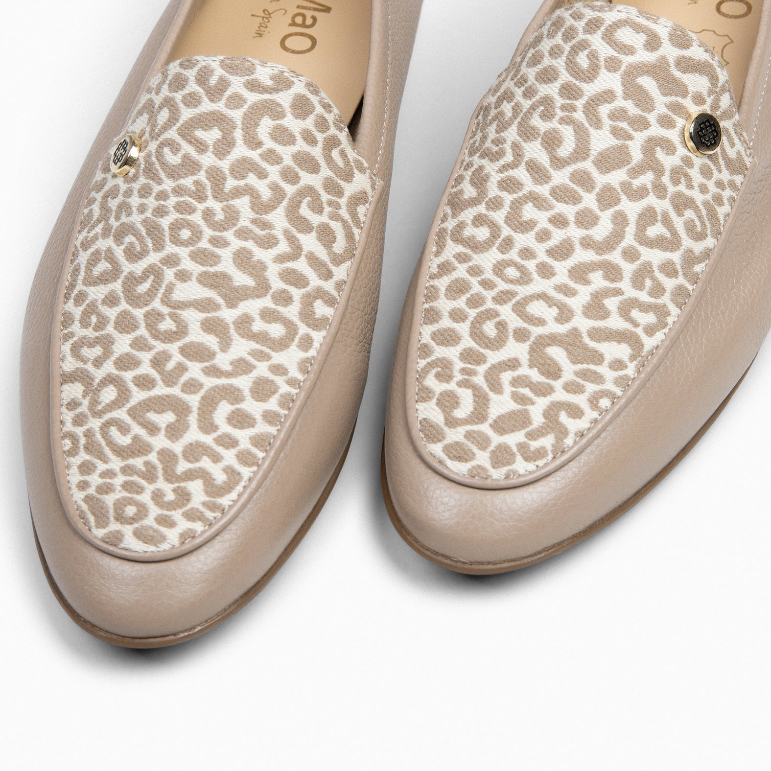 STYLE SAUVAGE - Mocasín tacón bajo TAUPE