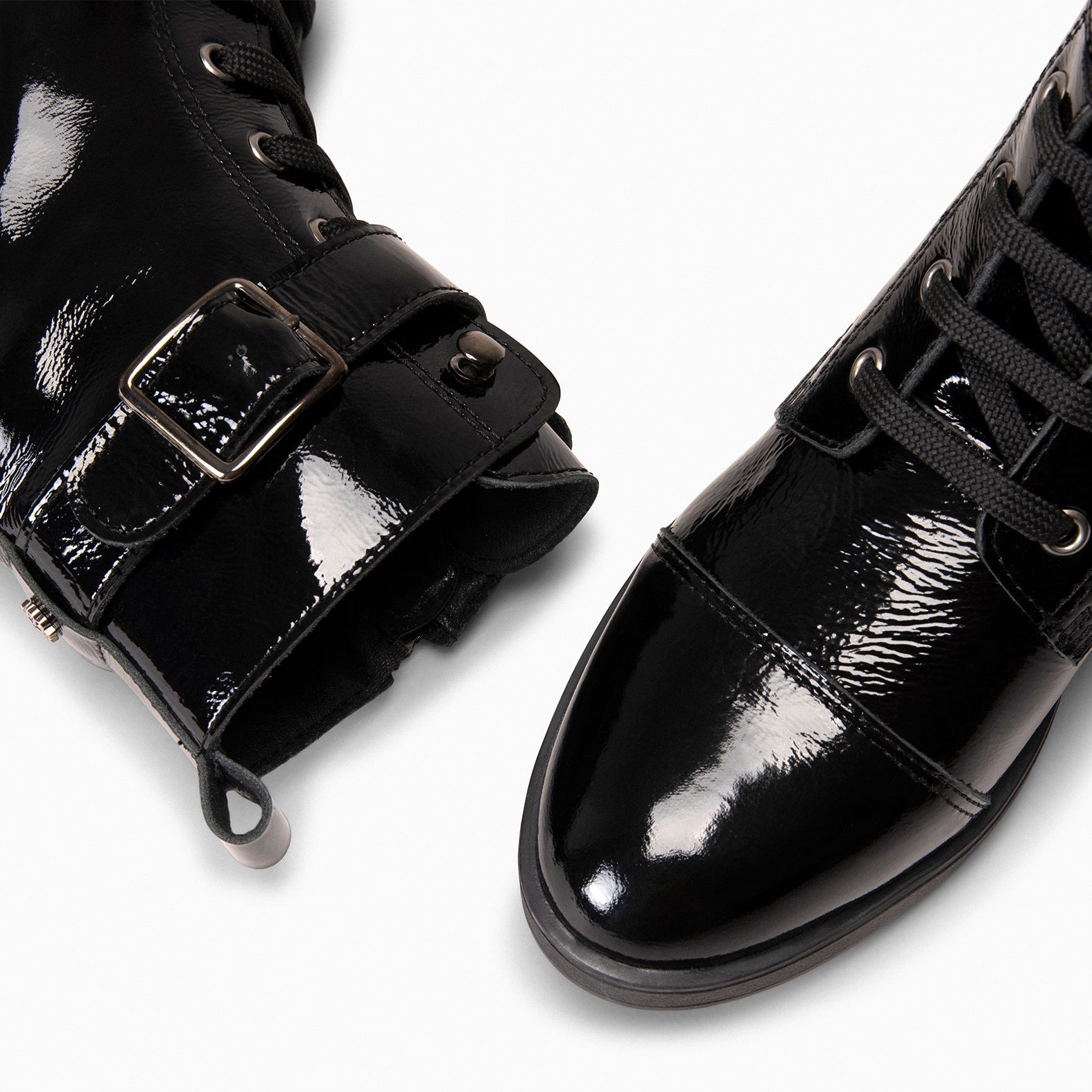 BELFAST – Botines con cordones de piel NEGRO CHAROL