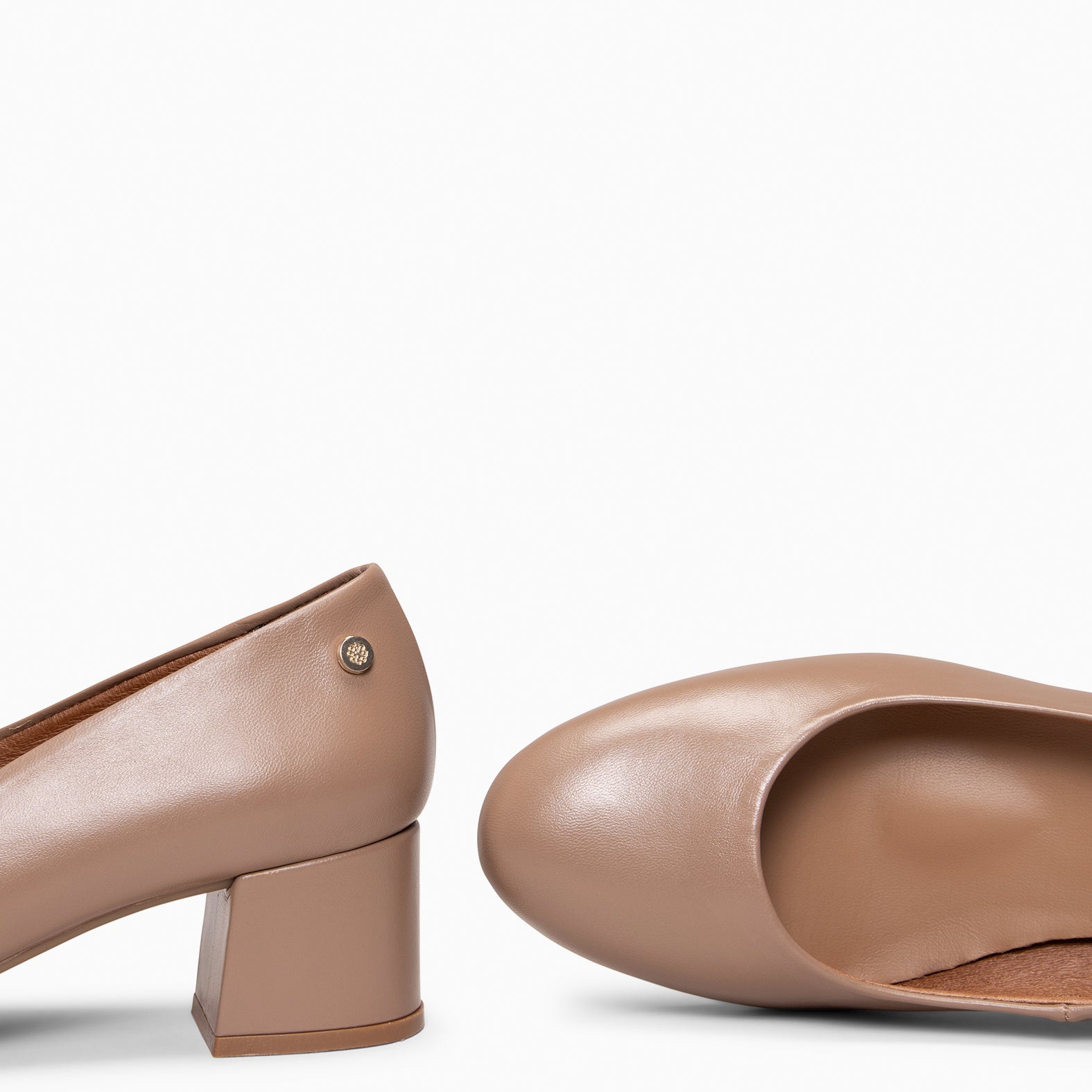 URBAN REDONDO SALÓN - Zapatos de tacón bajo de napa en BEIGE