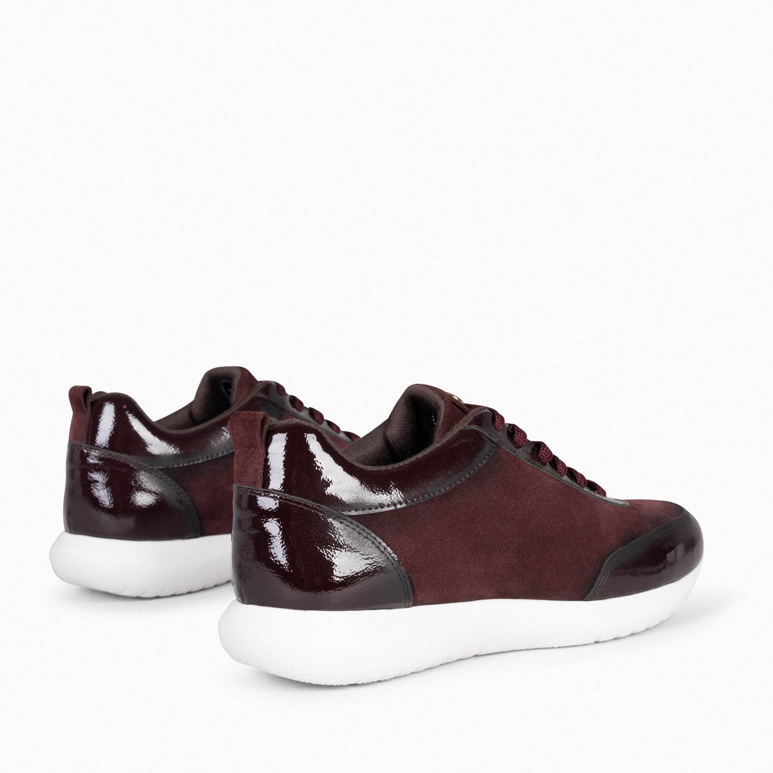 LOIRA - Zapatillas de Serraje BURDEOS con Charol difuminado